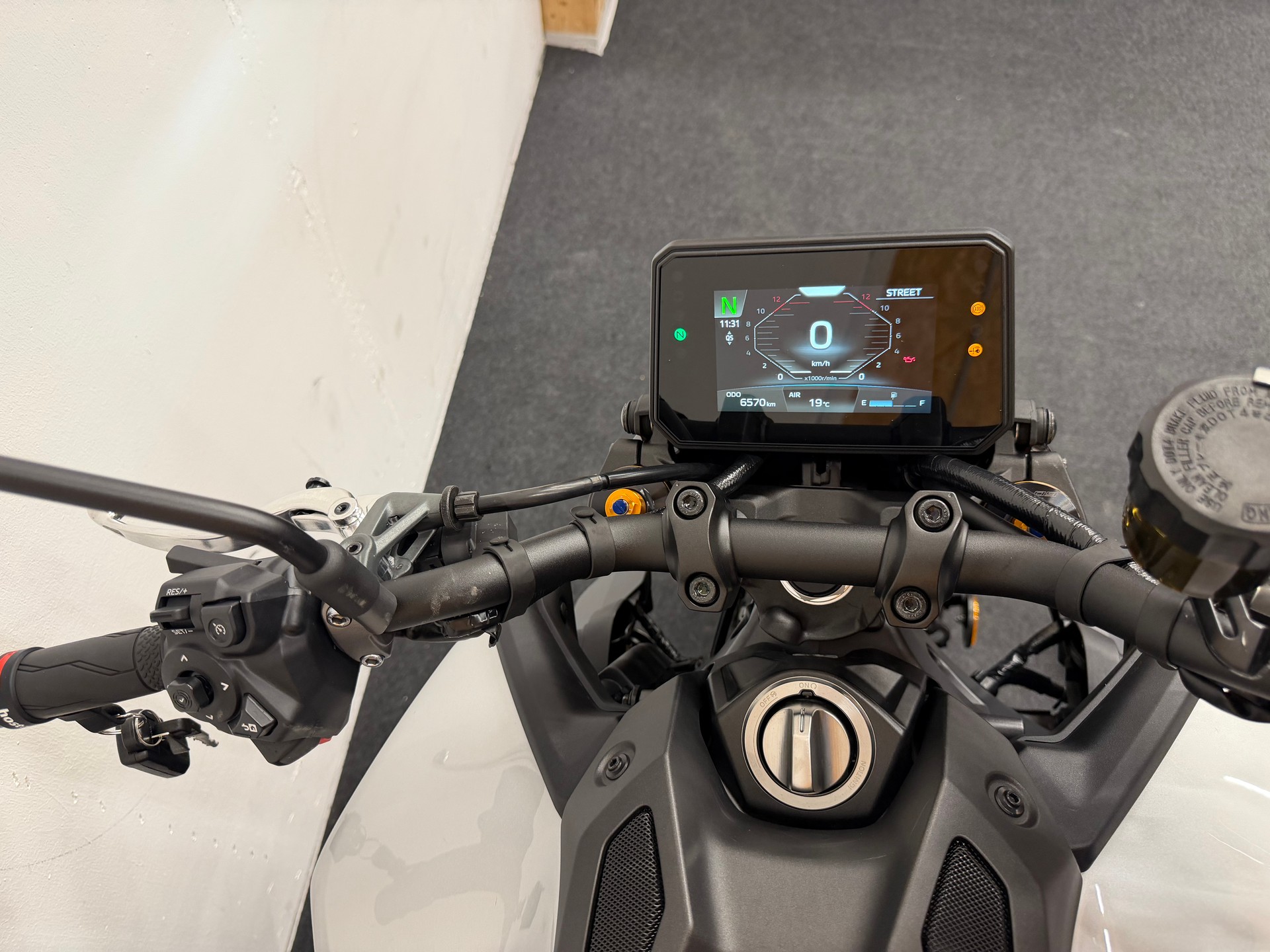YAMAHA MT-09 SP-image-9
