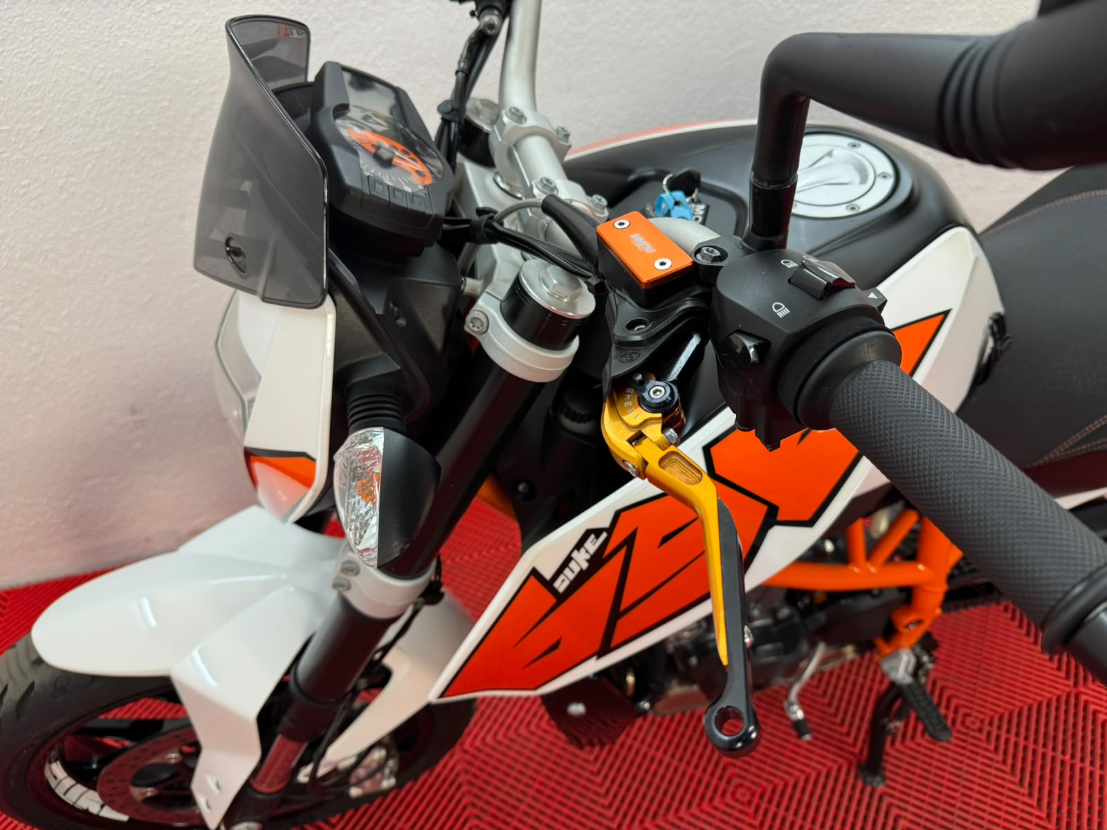 KTM 690 Duke ABS-image-7