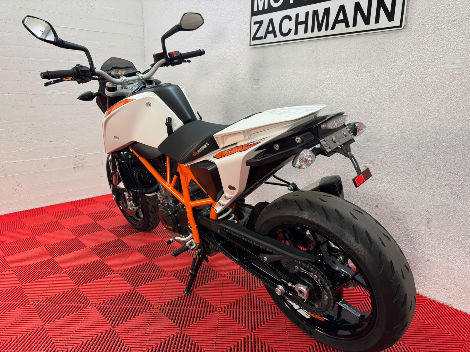 KTM 690 Duke ABS-image-8