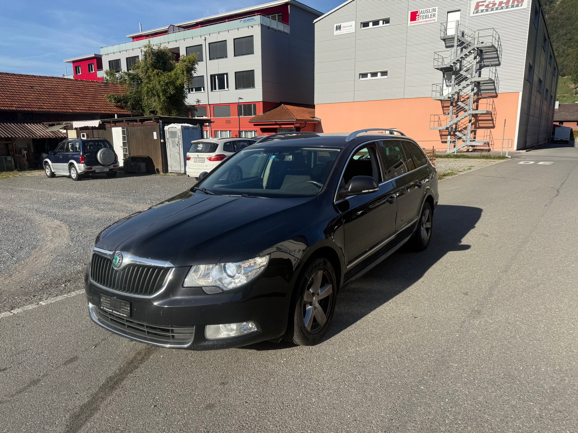 SKODA Superb Combi 2.0 TDi Ambition DSG-showroom-element-1