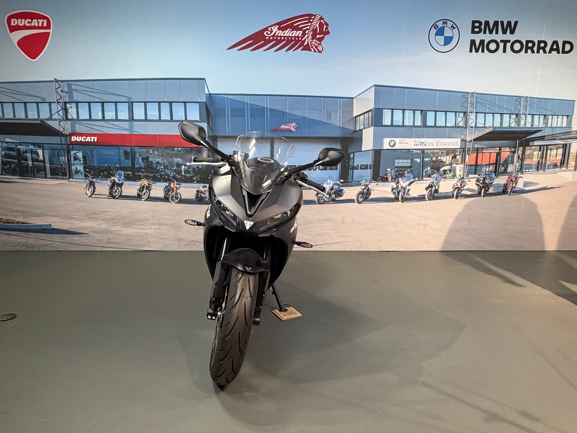 TRIUMPH Daytona 660-image-1