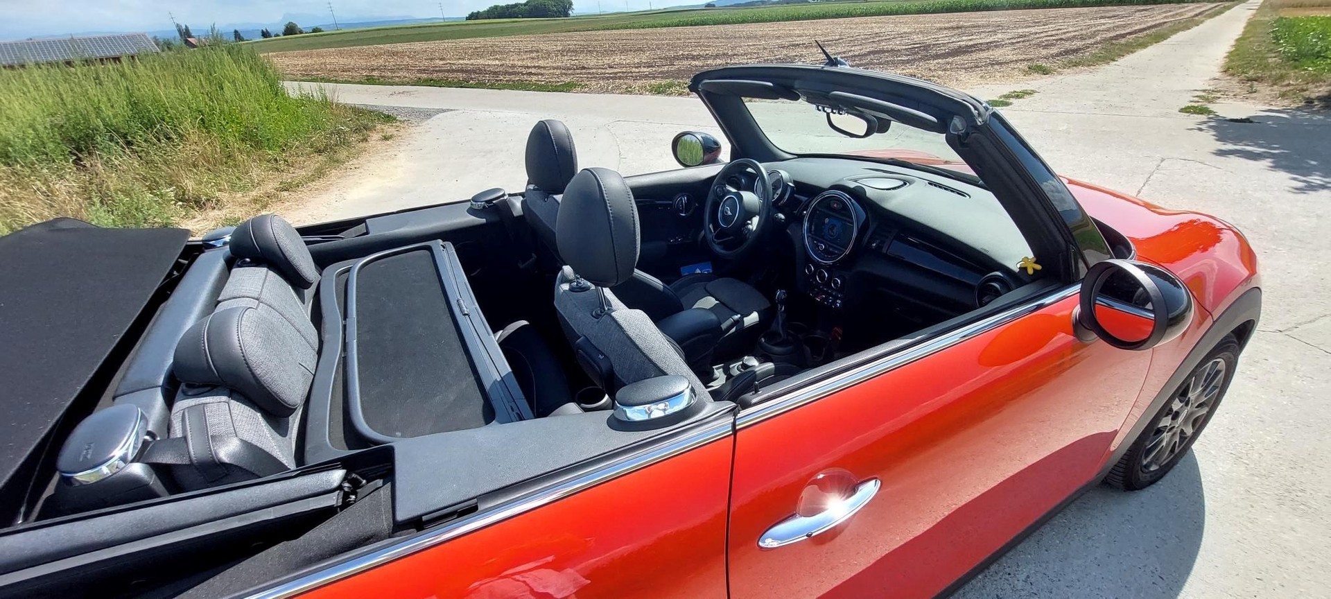 MINI Cooper Cabriolet-image-8