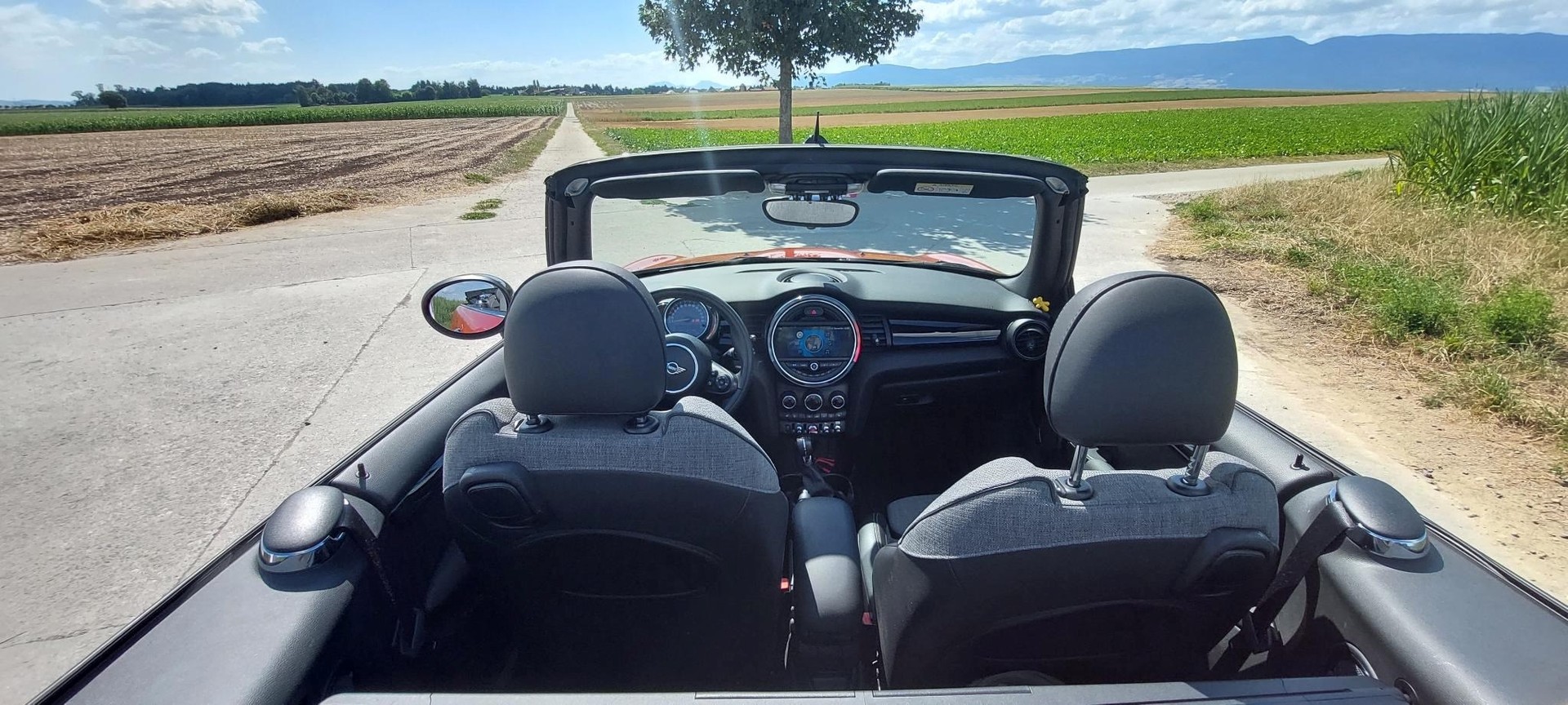MINI Cooper Cabriolet-image-9