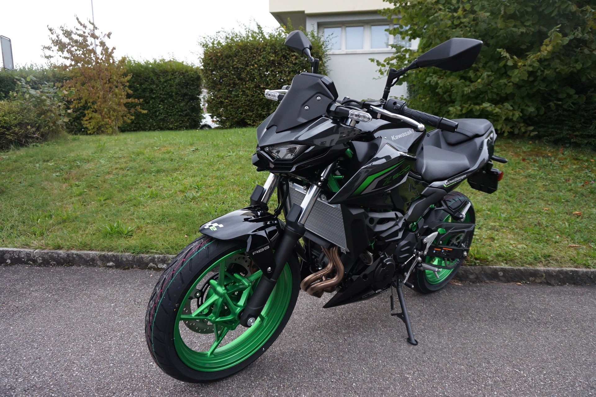 KAWASAKI Z 500 SE ABS MY26-image-1