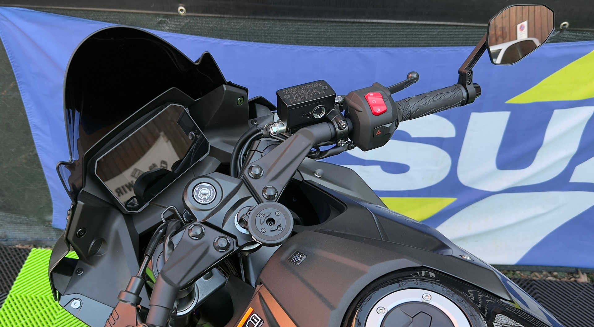 SUZUKI GSX-R 8-image-5