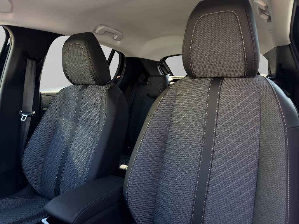 PEUGEOT 208 e-Allure-image-7