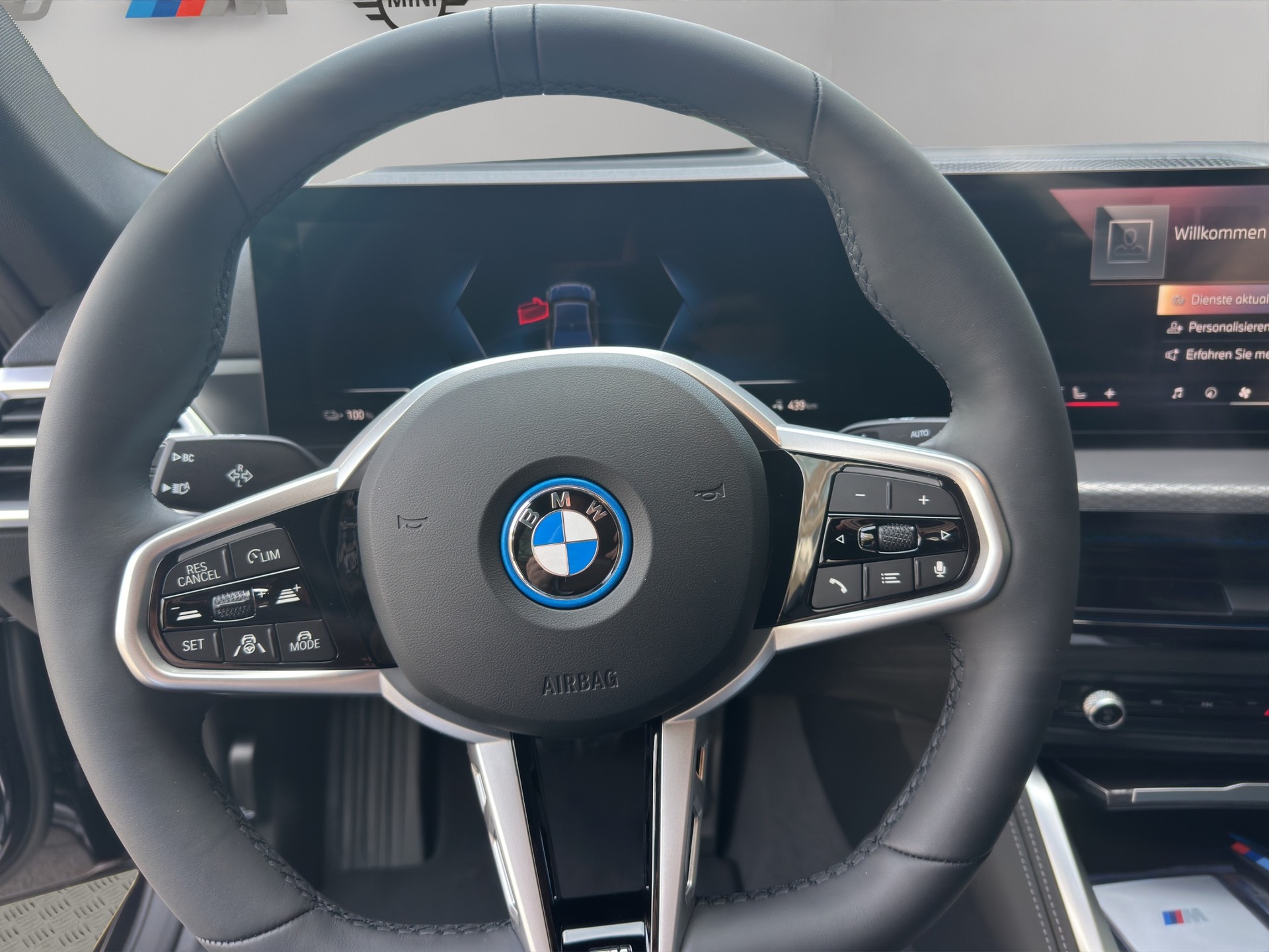 BMW i4 xDrive 40 Edition Sport-image-9