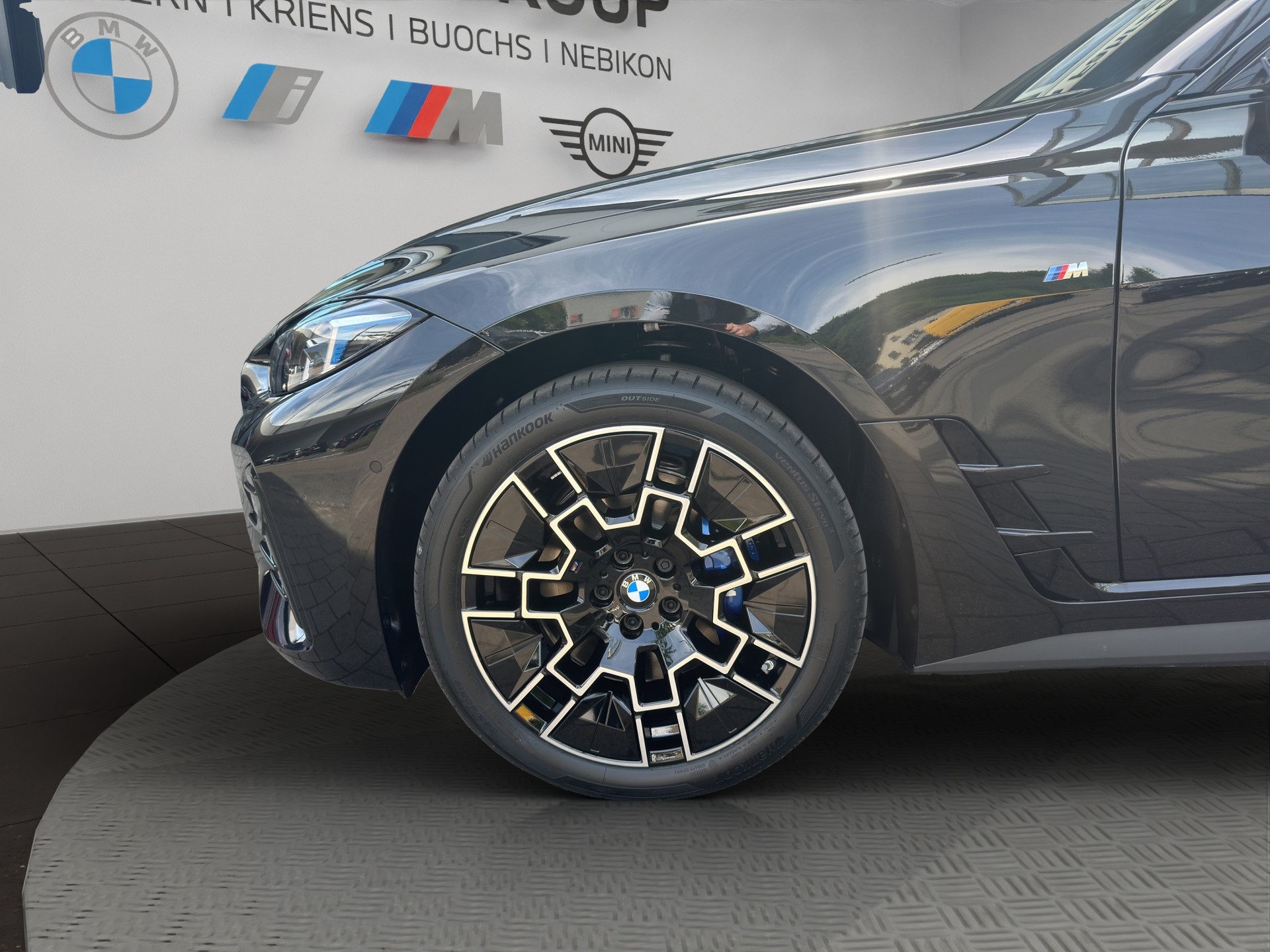 BMW i4 xDrive 40 Edition Sport-image-8