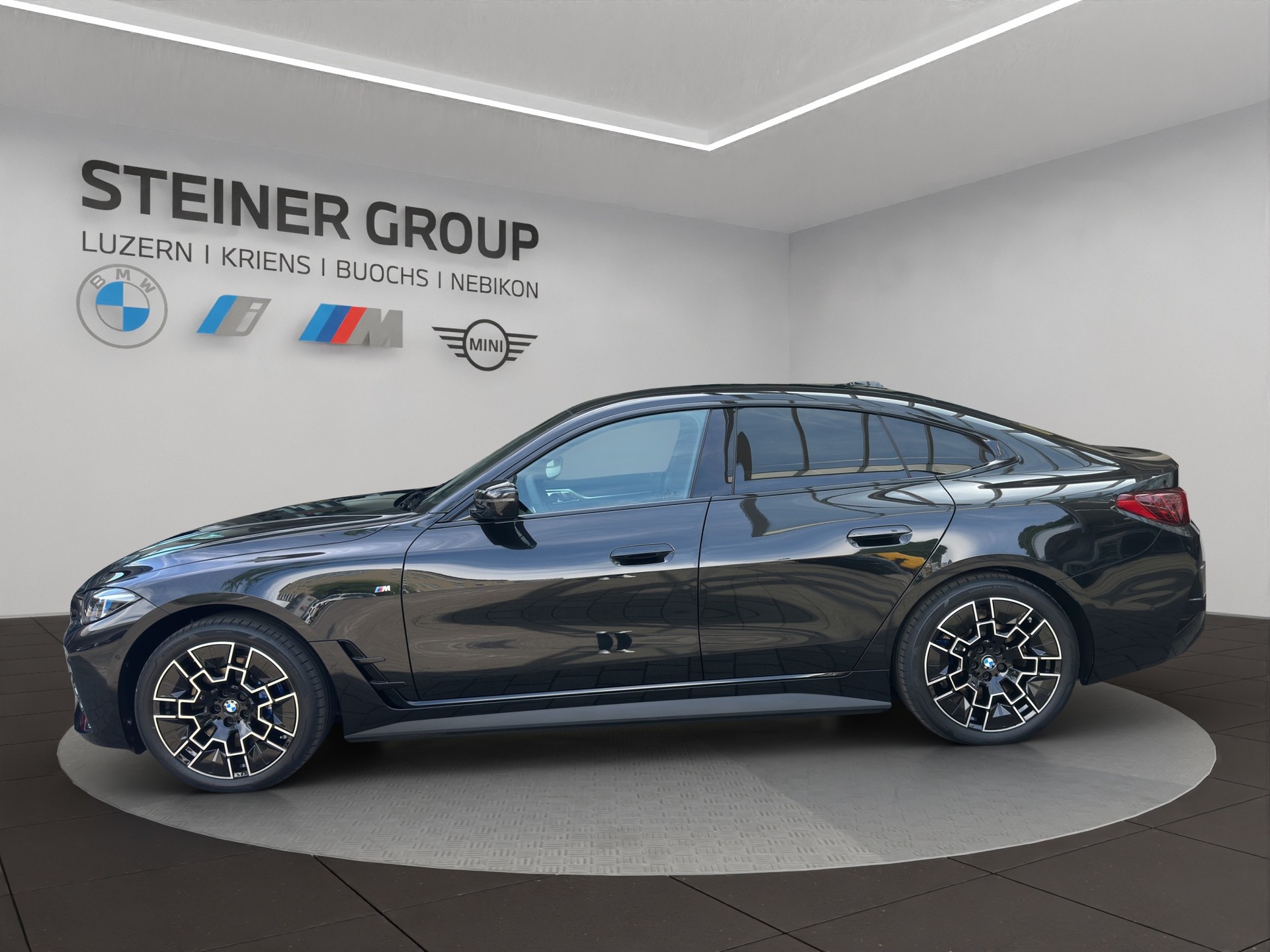 BMW i4 xDrive 40 Edition Sport-showroom-element-3