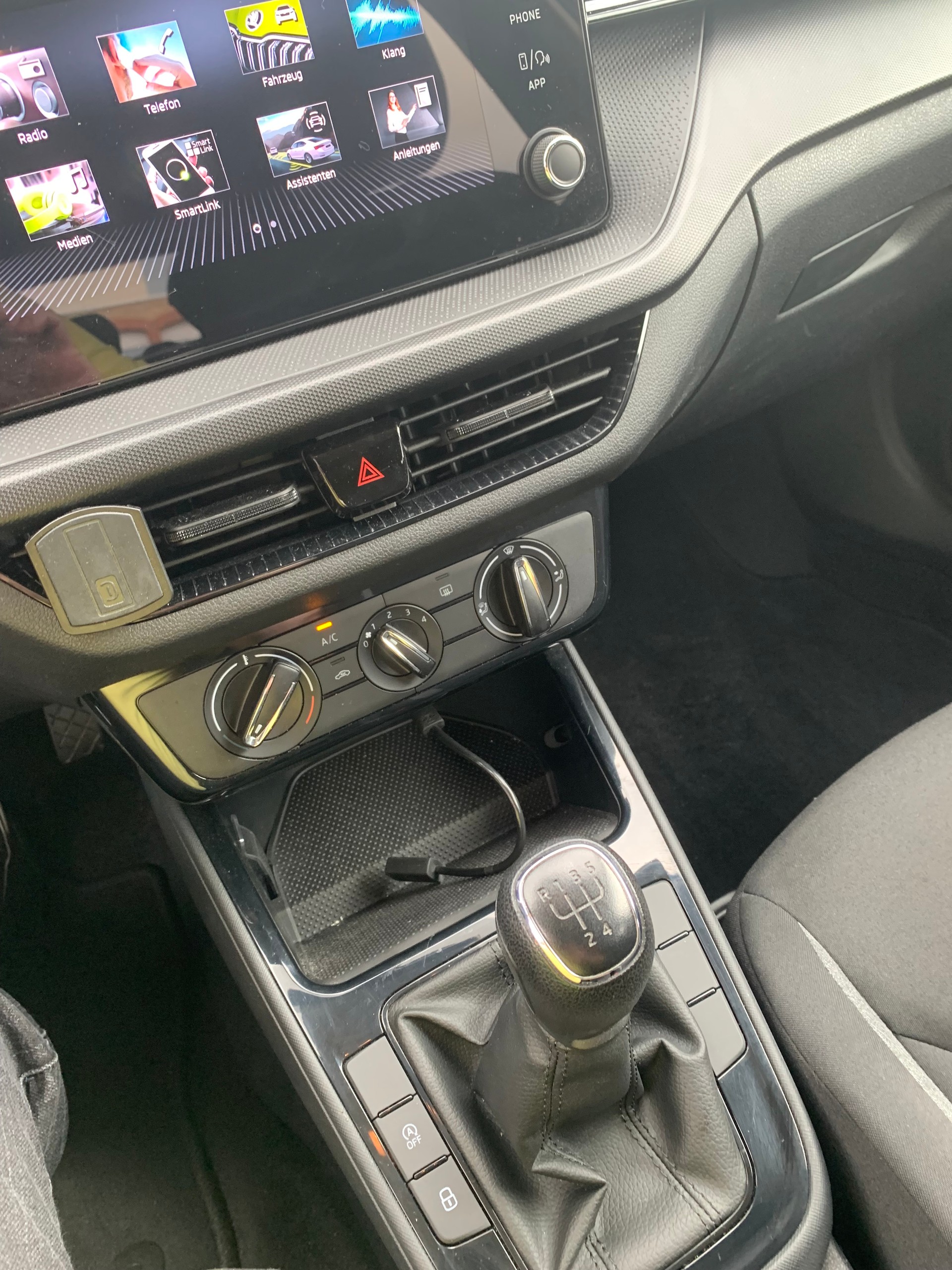 SKODA Fabia 1.0 MPI Essence 5JAHRE GARANTIE ODER 100000KM BIS 07.2029-image-7