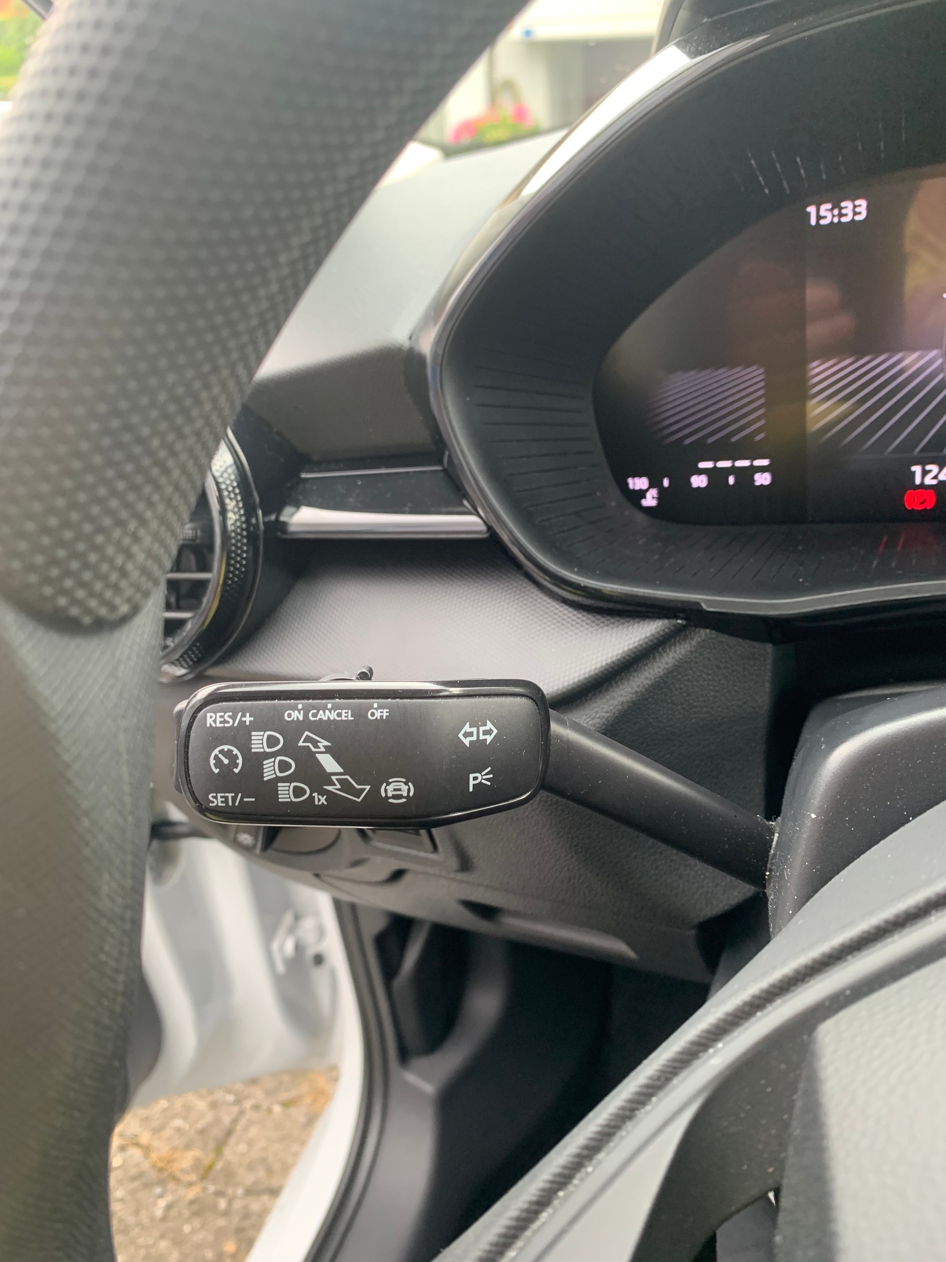 SKODA Fabia 1.0 MPI Essence 5JAHRE GARANTIE ODER 100000KM BIS 07.2029-image-8