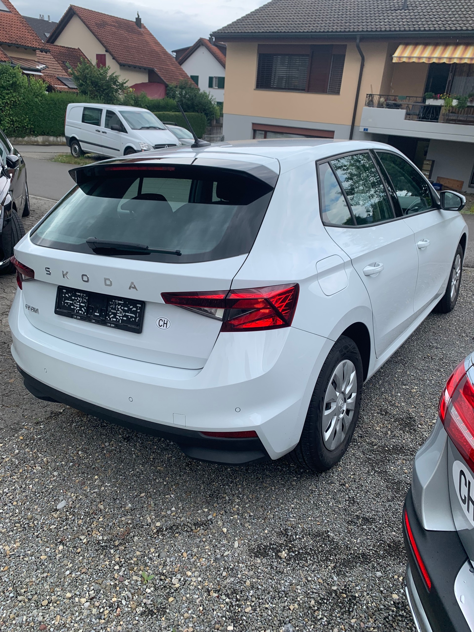 SKODA Fabia 1.0 MPI Essence 5JAHRE GARANTIE ODER 100000KM BIS 07.2029-image-4