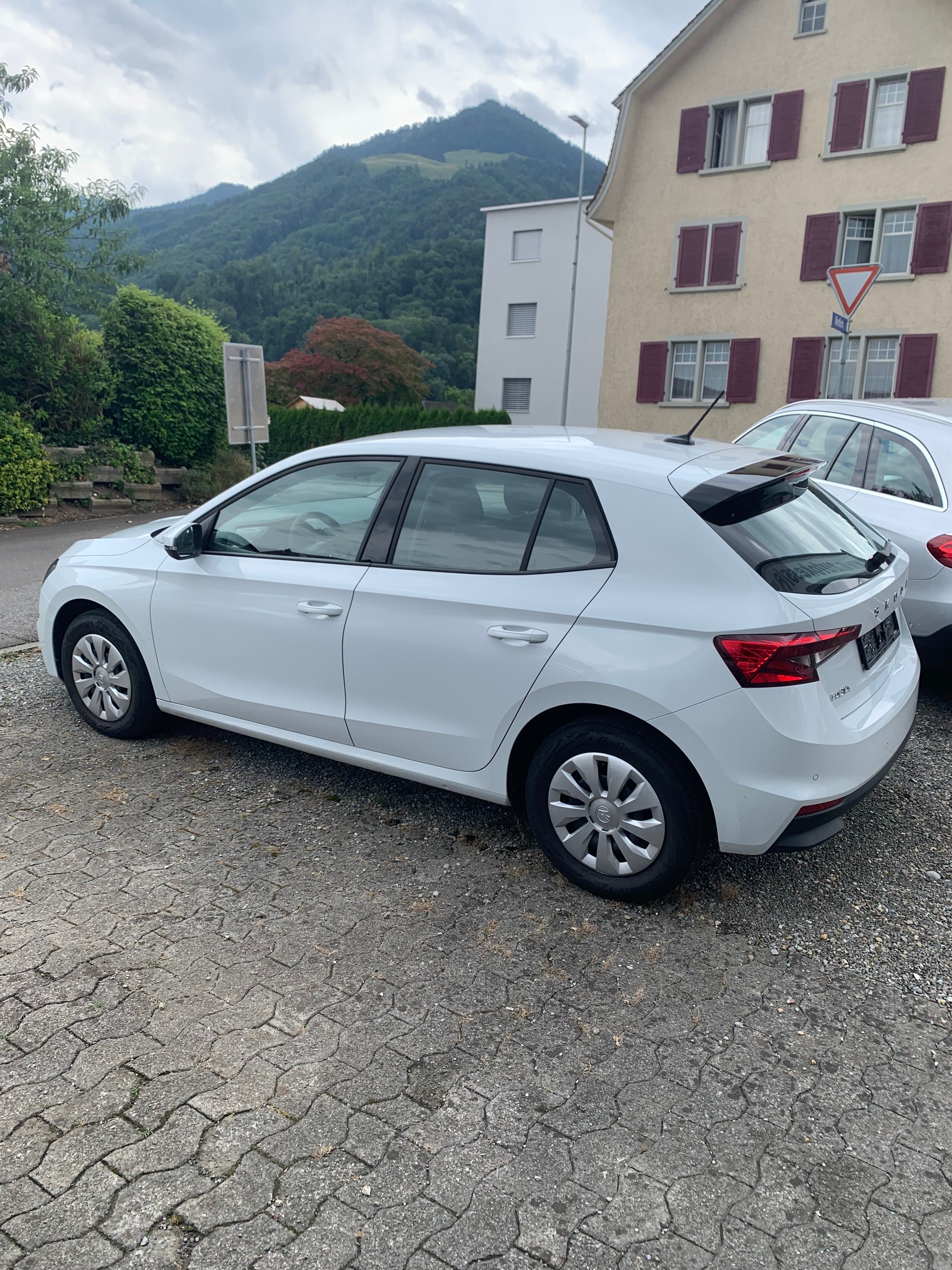 SKODA Fabia 1.0 MPI Essence 5JAHRE GARANTIE ODER 100000KM BIS 07.2029-image-2