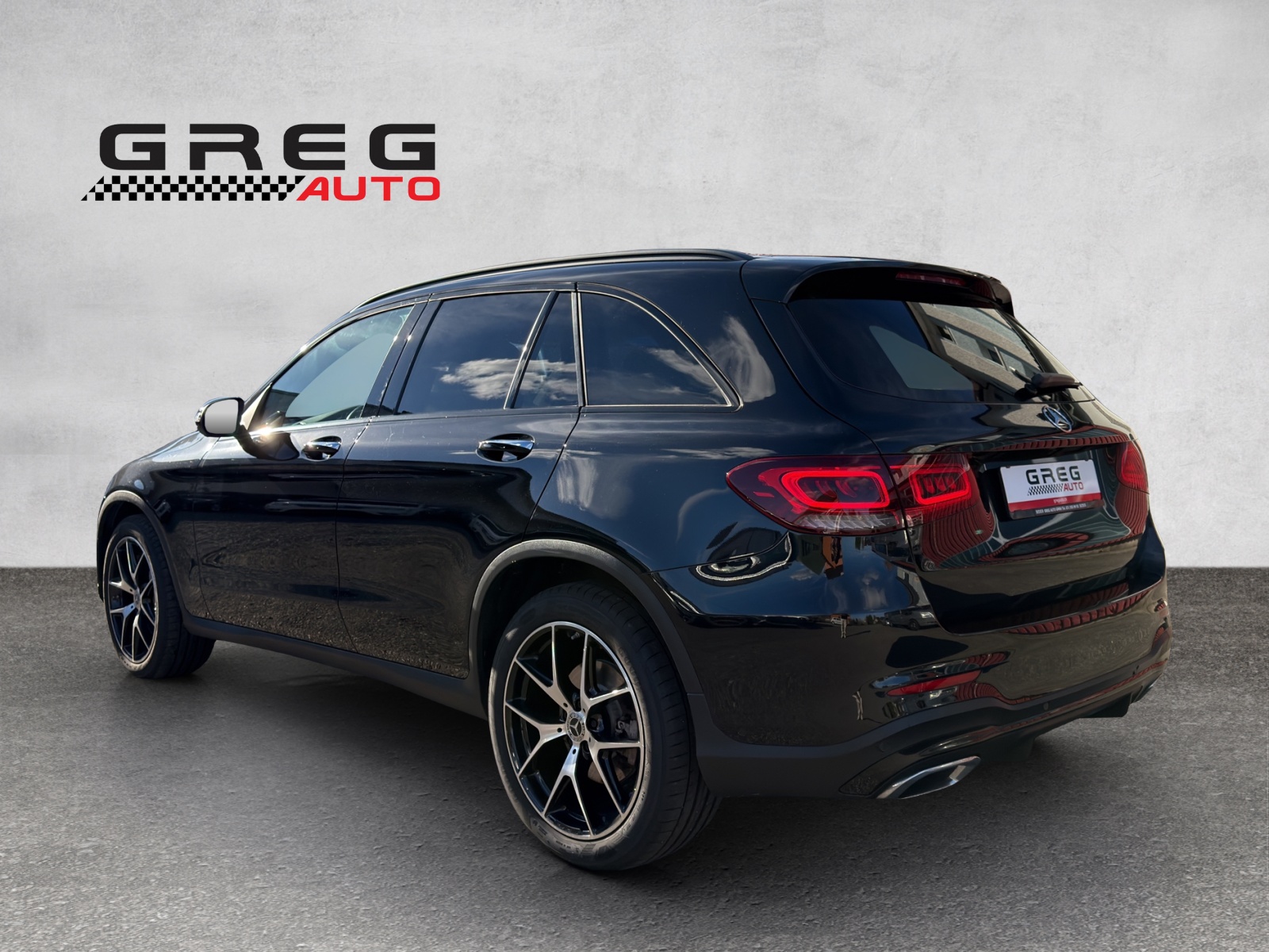 MERCEDES-BENZ GLC 300 d AMG Line 4Matic 9G-Tronic-showroom-element-2