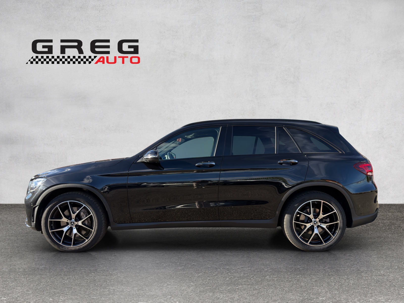 MERCEDES-BENZ GLC 300 d AMG Line 4Matic 9G-Tronic-image-5