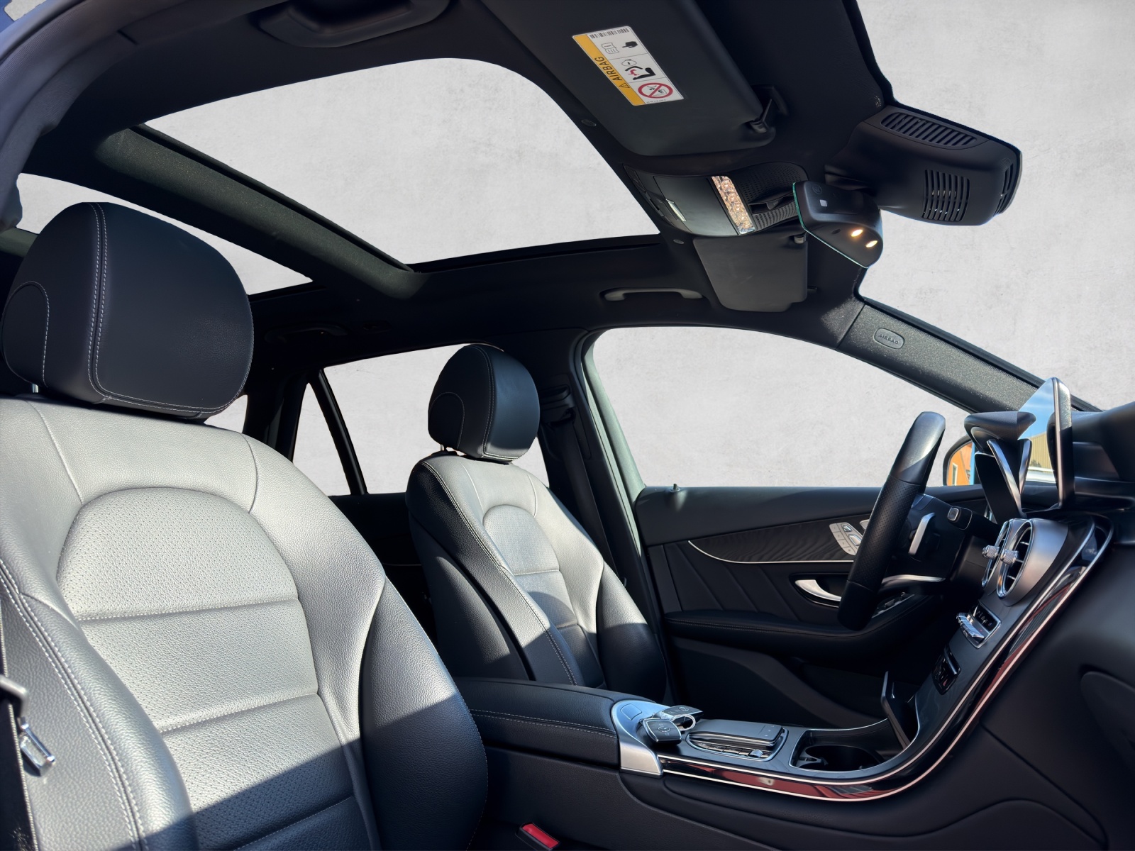 MERCEDES-BENZ GLC 300 d AMG Line 4Matic 9G-Tronic-image-12
