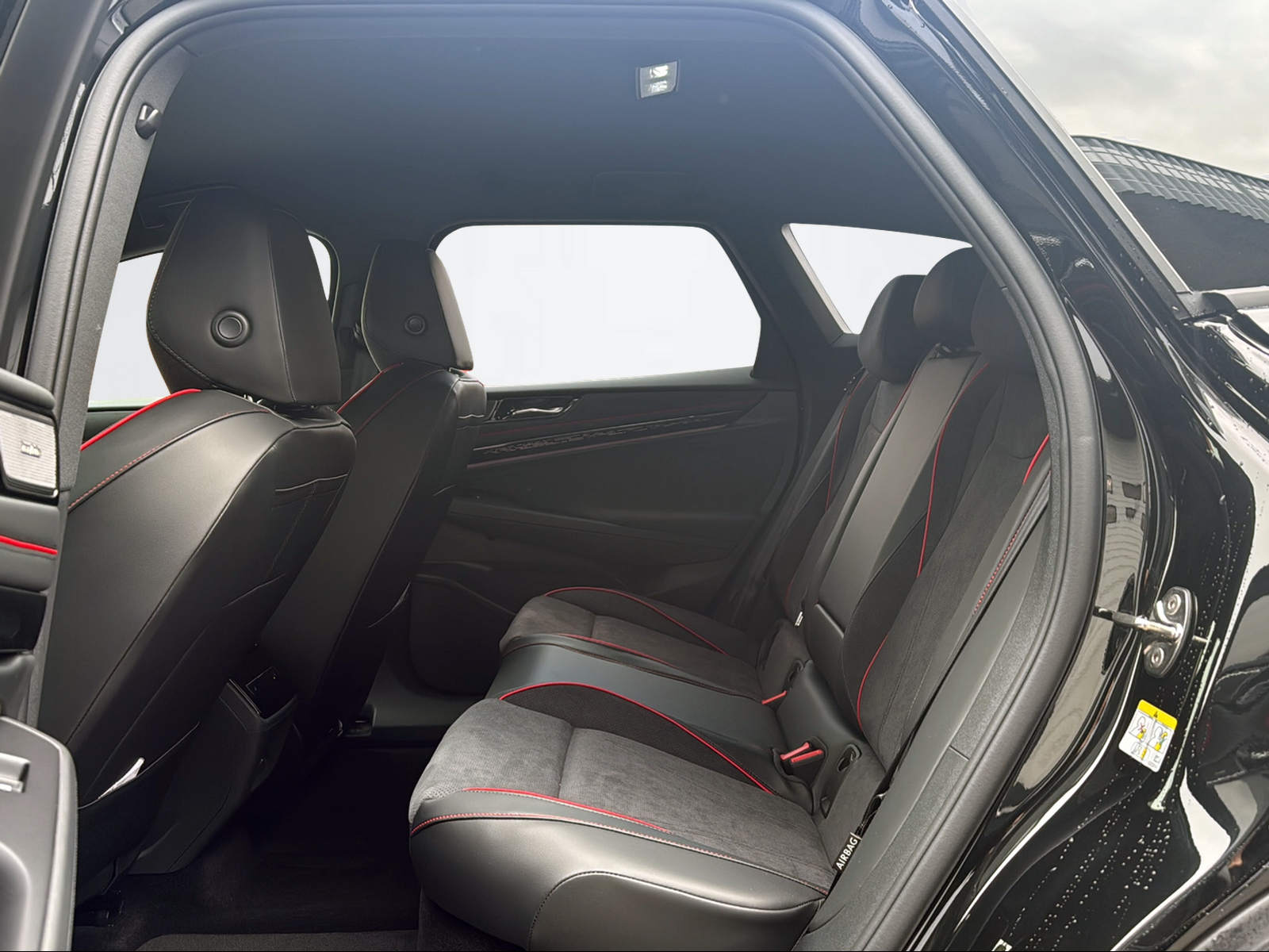 VW ID.7 Tourer 86 kWh GTX United 4motion-image-8