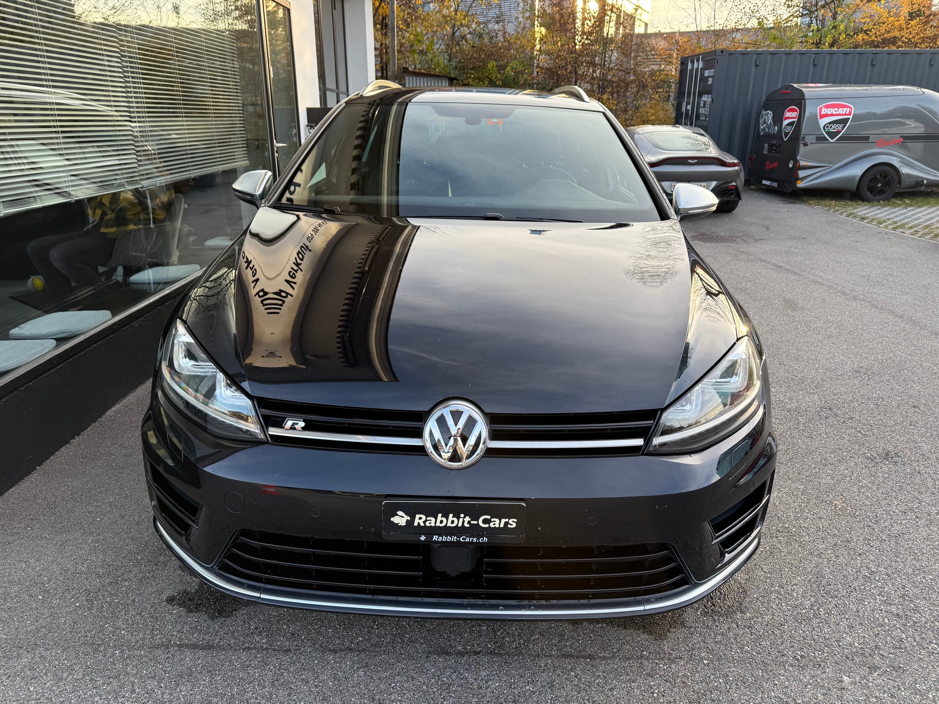 VW Golf Variant 2.0 TSI R 4 Motion DSG-image-1