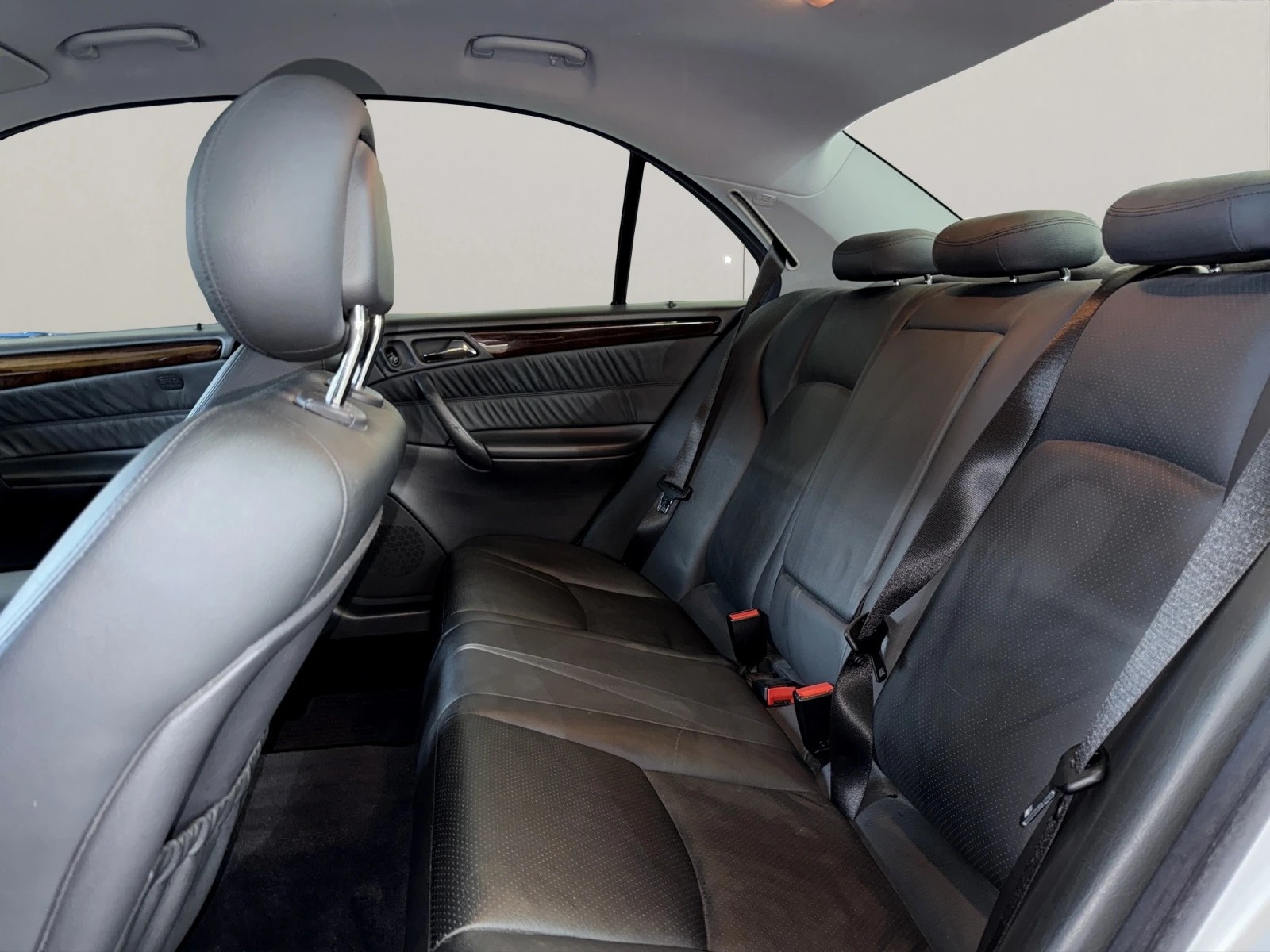 MERCEDES-BENZ C 320 Elégance 4Matic Automatic-image-10