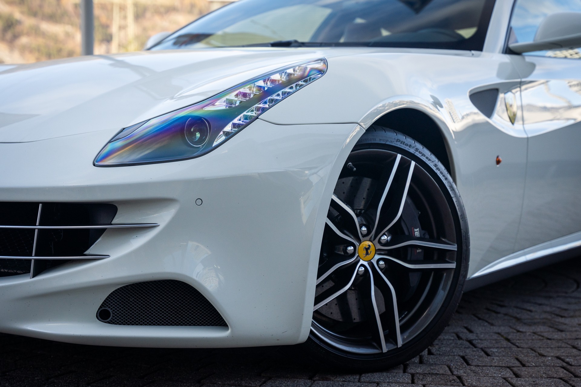 FERRARI FF-image-7