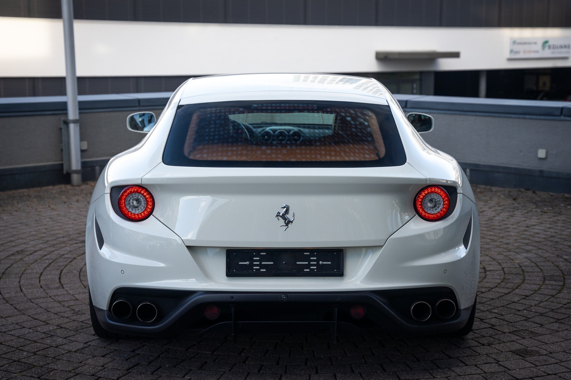FERRARI FF-image-3