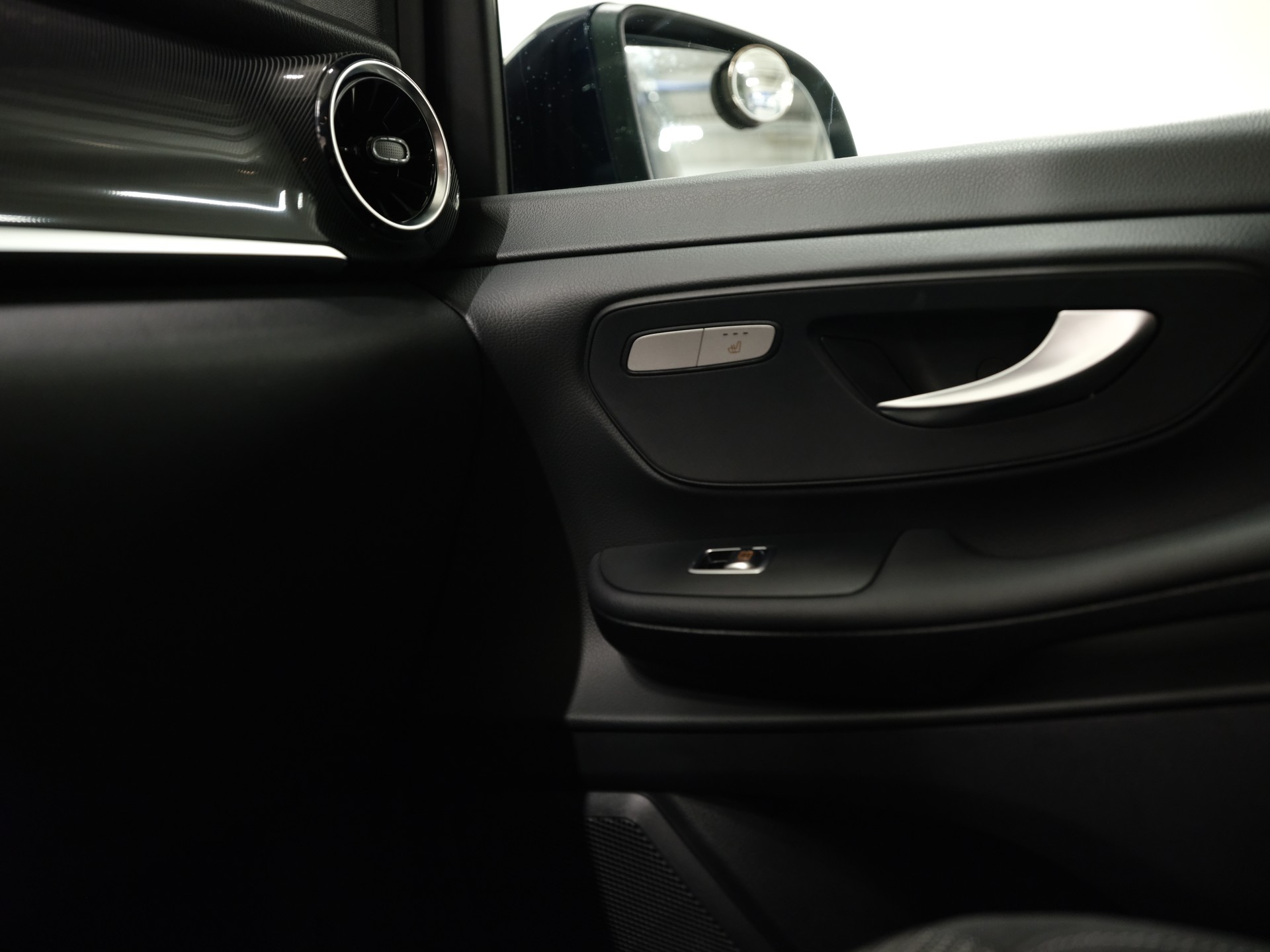 MERCEDES-BENZ V 220 d lang 4Matic 9G-Tronic-image-20
