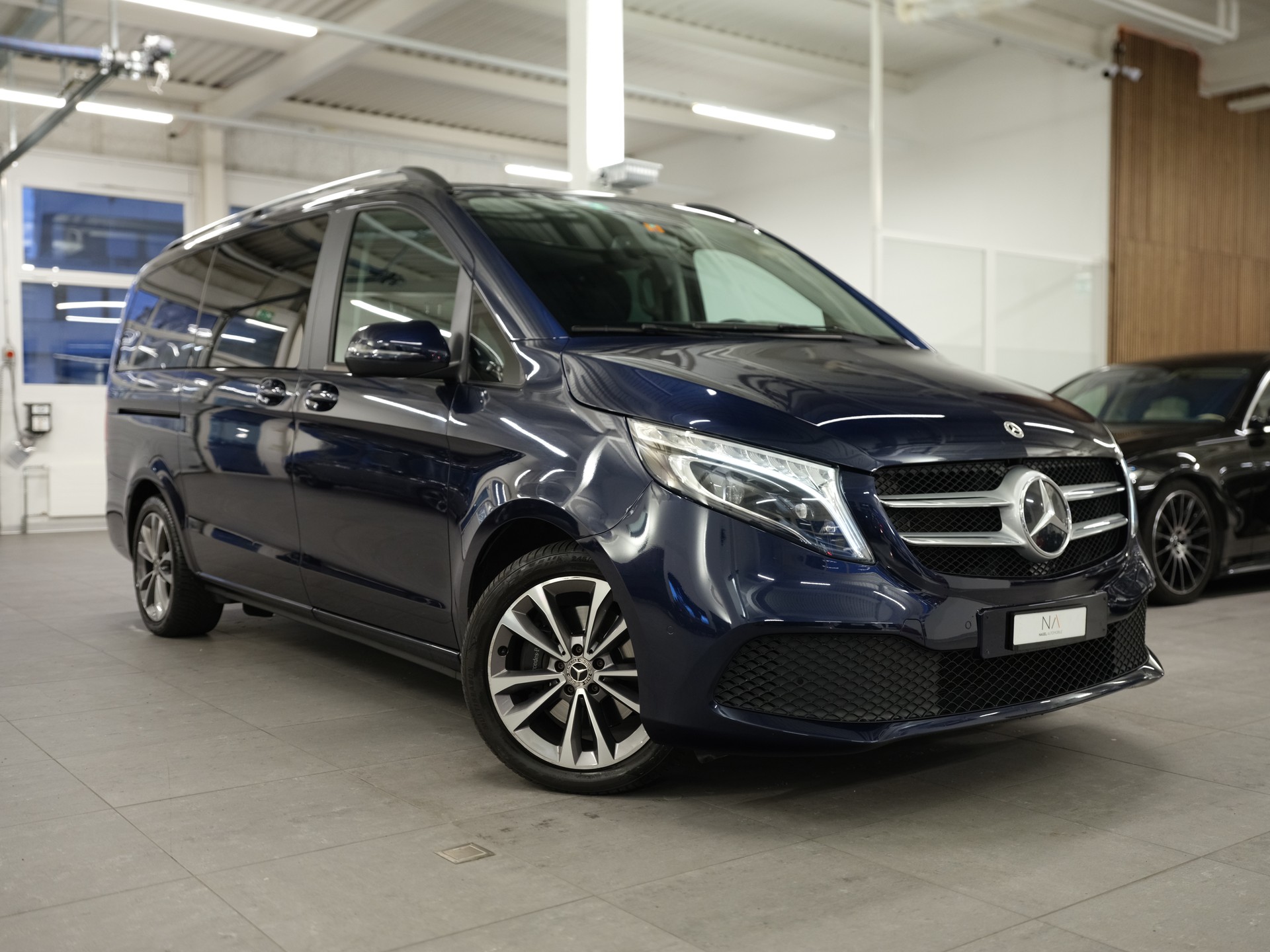 MERCEDES-BENZ V 220 d lang 4Matic 9G-Tronic