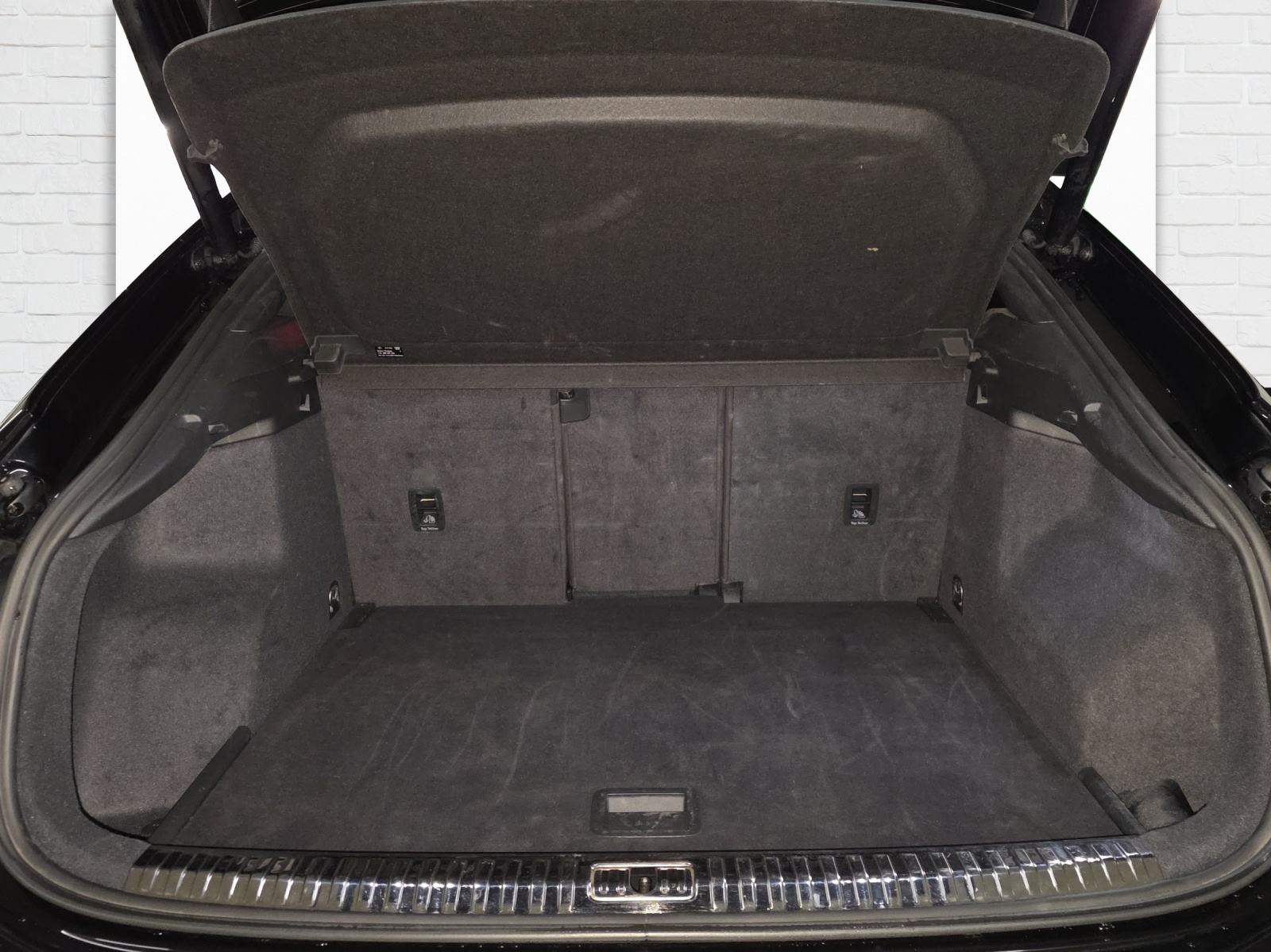 AUDI RS Q3 Sportback quattro S tronic-image-8