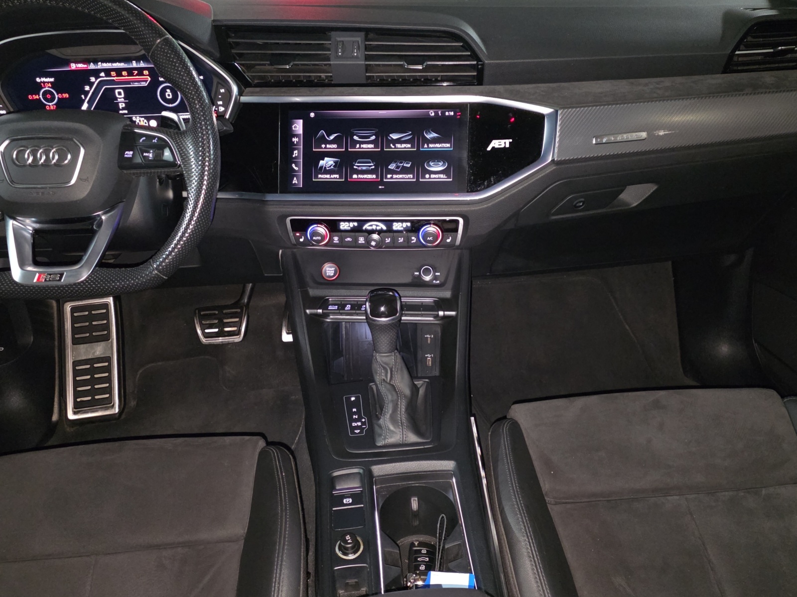 AUDI RS Q3 Sportback quattro S tronic-image-6