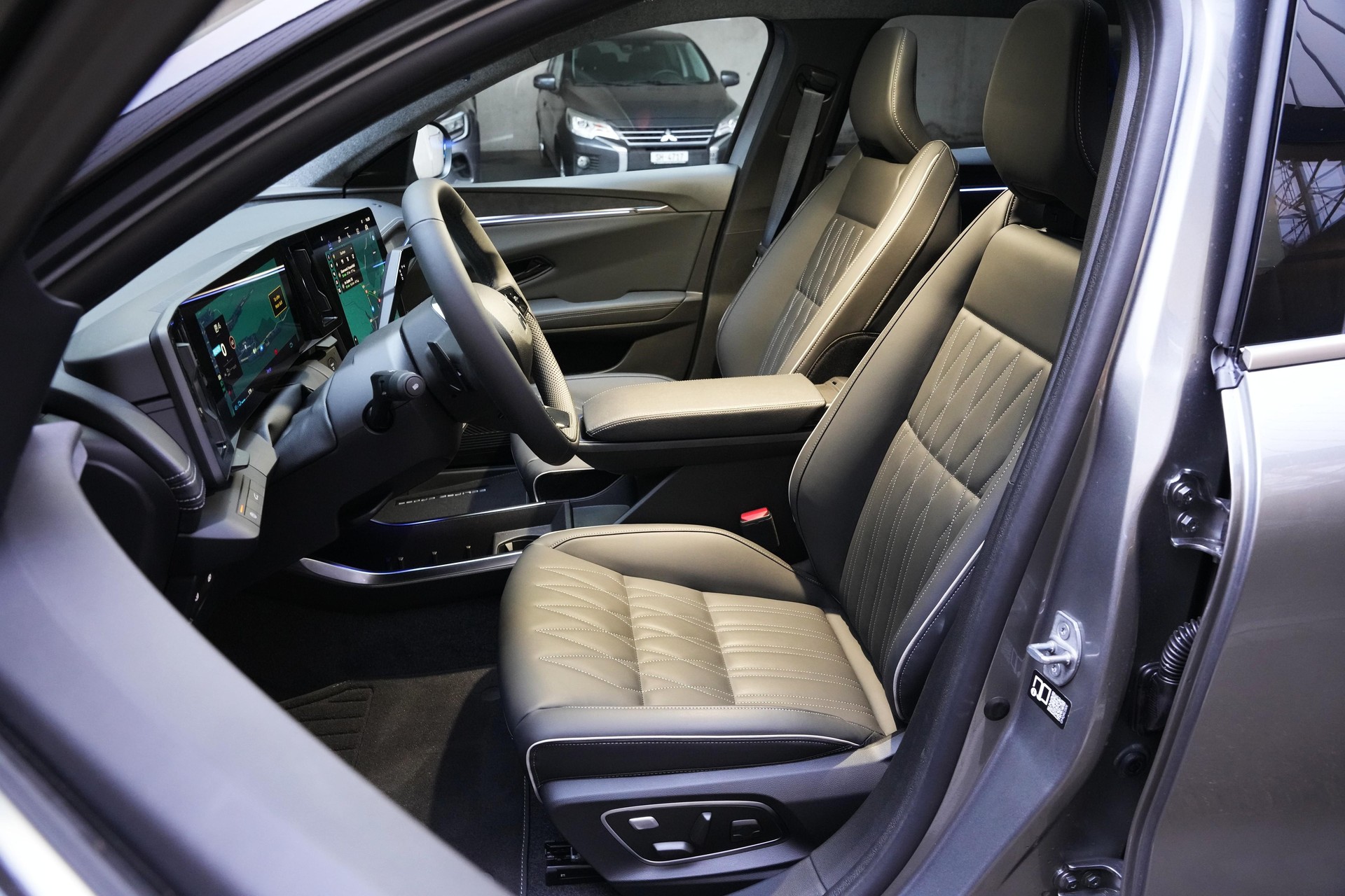 MITSUBISHI Eclipse Cross Instyle-image-6