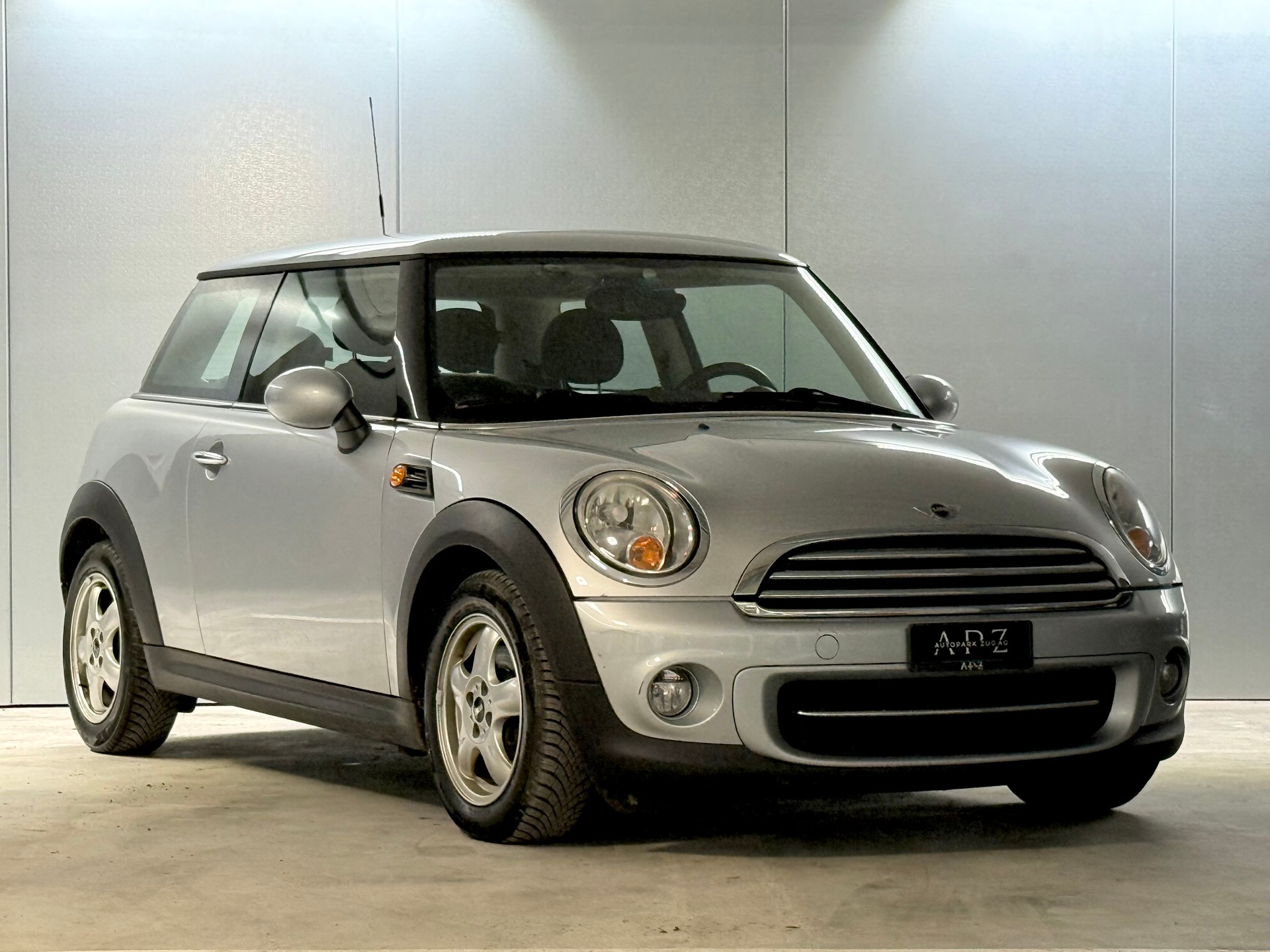 MINI Cooper-image-2