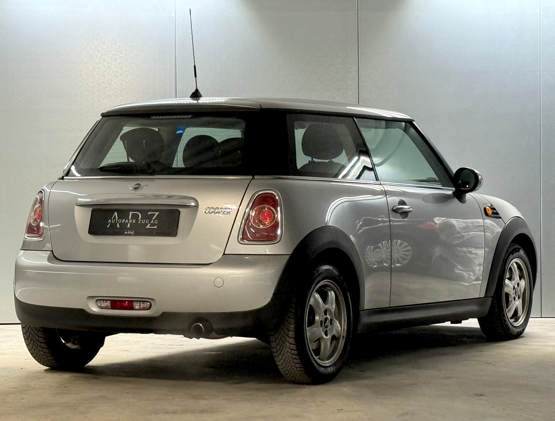 MINI Cooper-image-4