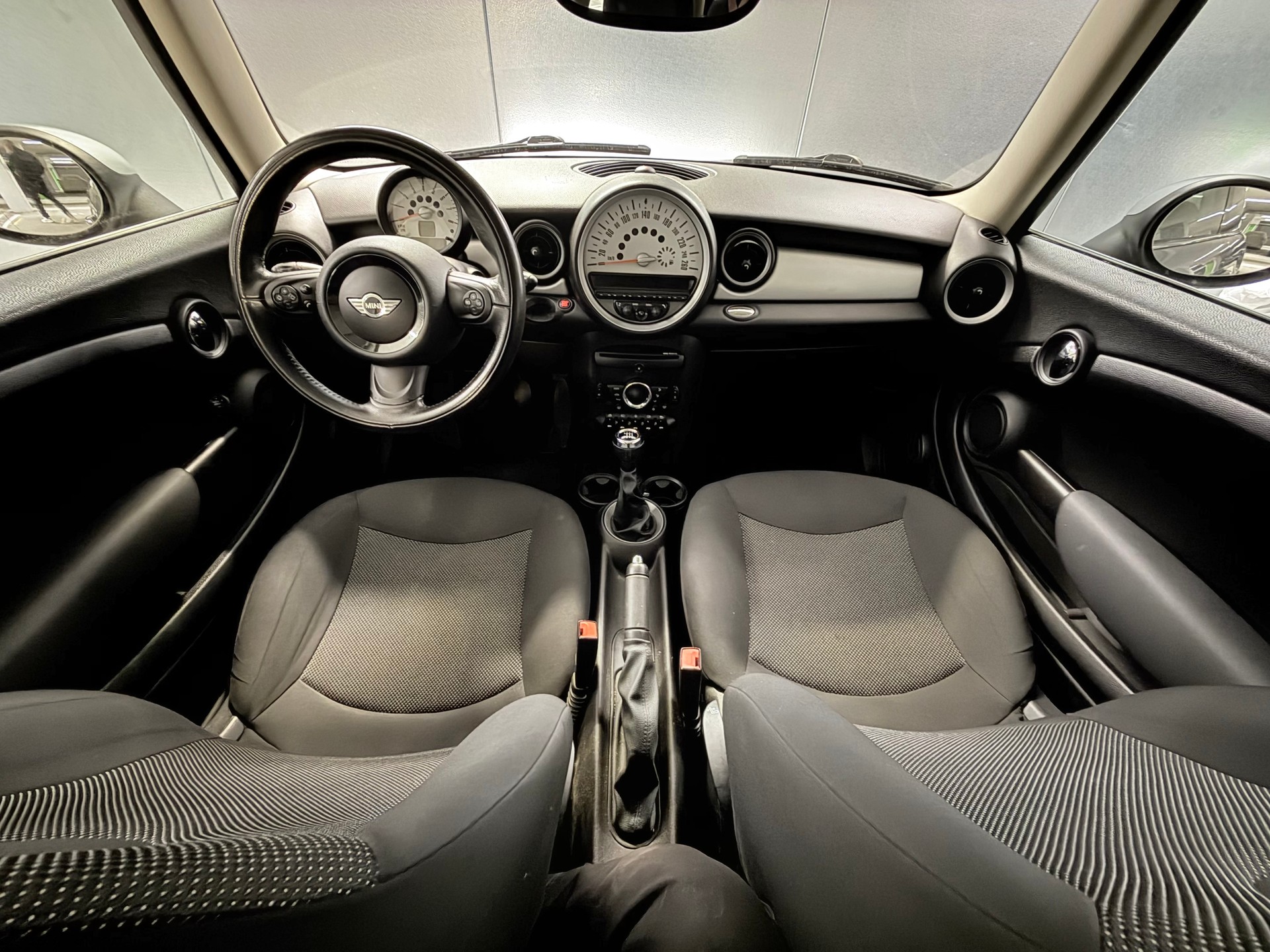 MINI Cooper-image-8
