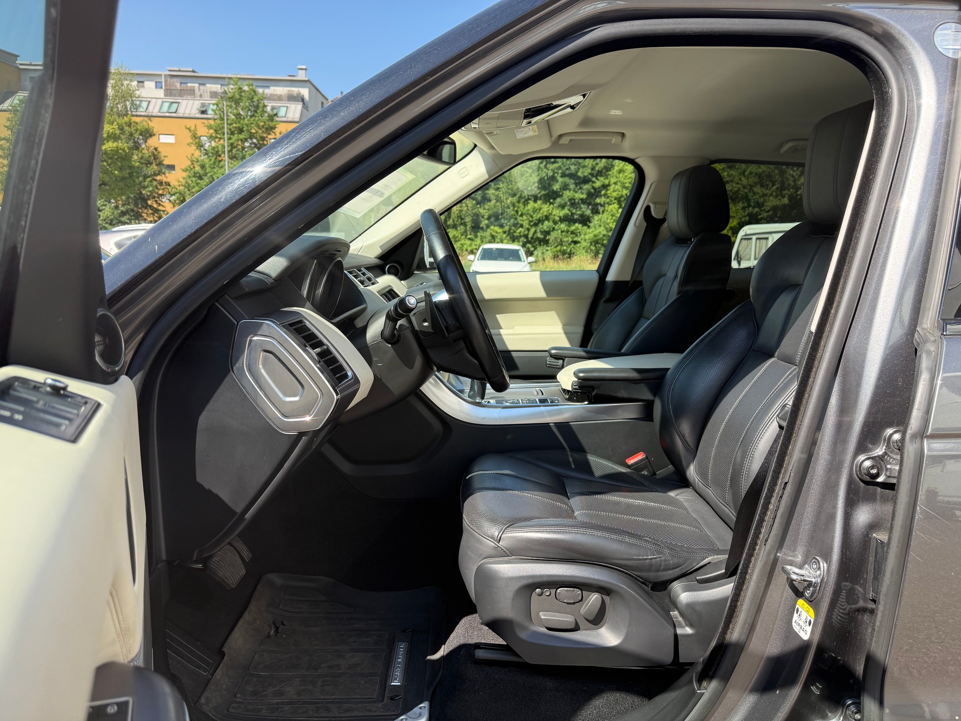 LAND ROVER Range Rover Sport 3.0 SDV6 HSE Automatic-image-5