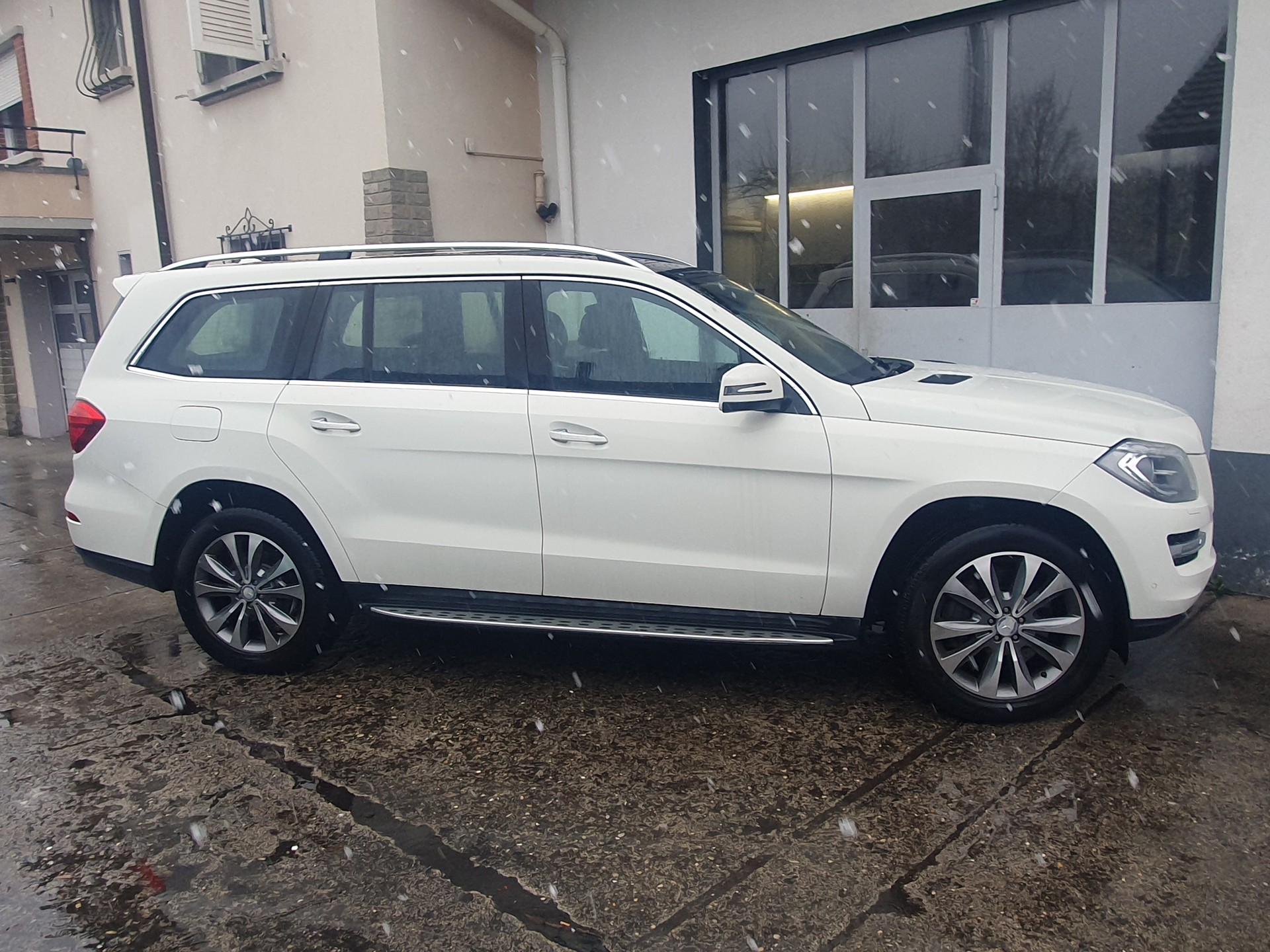 MERCEDES-BENZ GL 500 4Matic 7G-Tronic-image-4