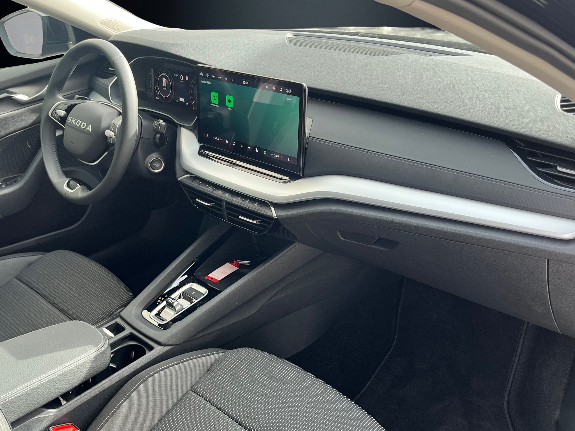 SKODA Octavia Combi 2.0 TSI DSG Selection 4x4-image-7