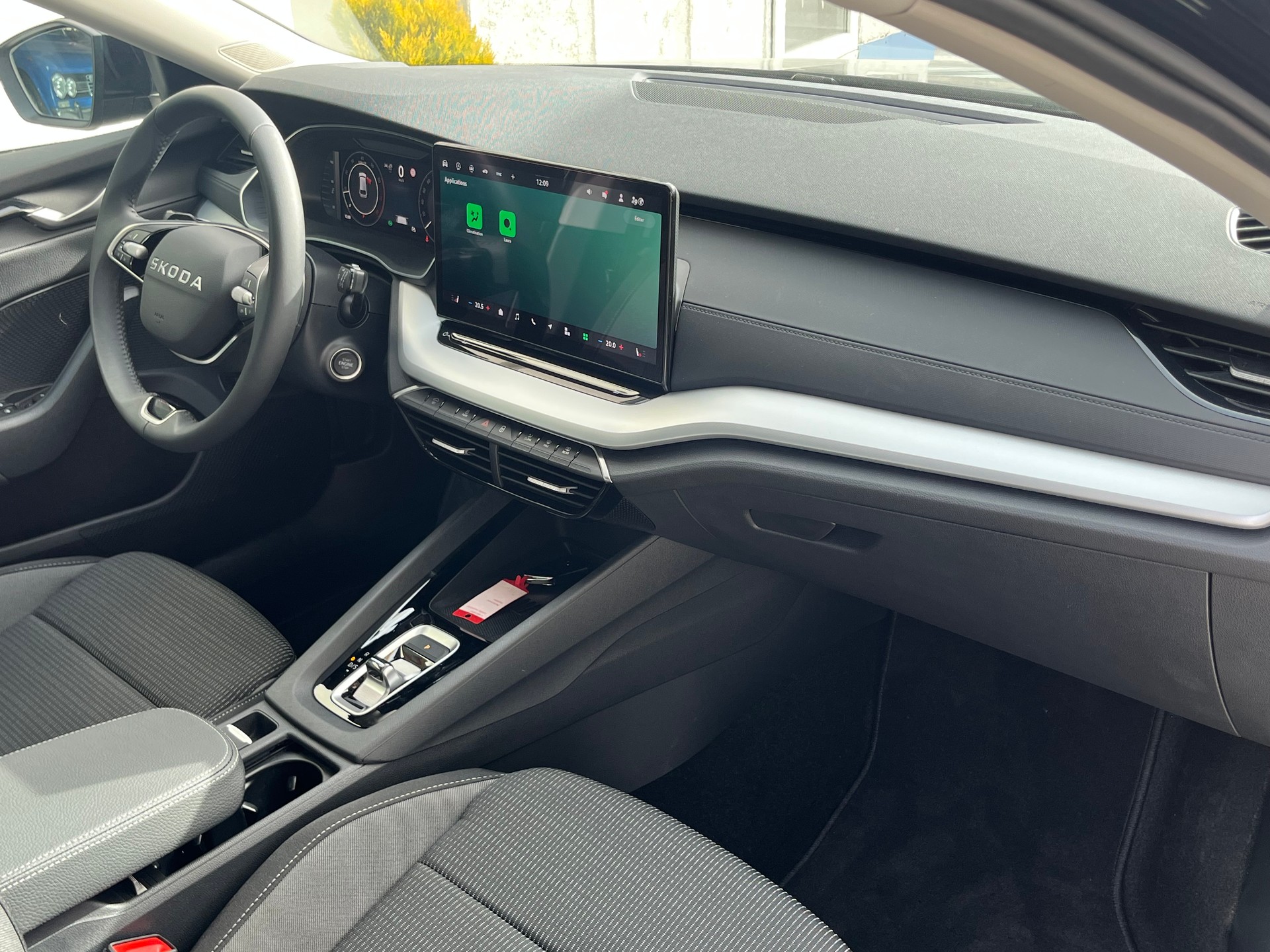 SKODA Octavia Combi 2.0 TSI DSG Selection 4x4-image-7