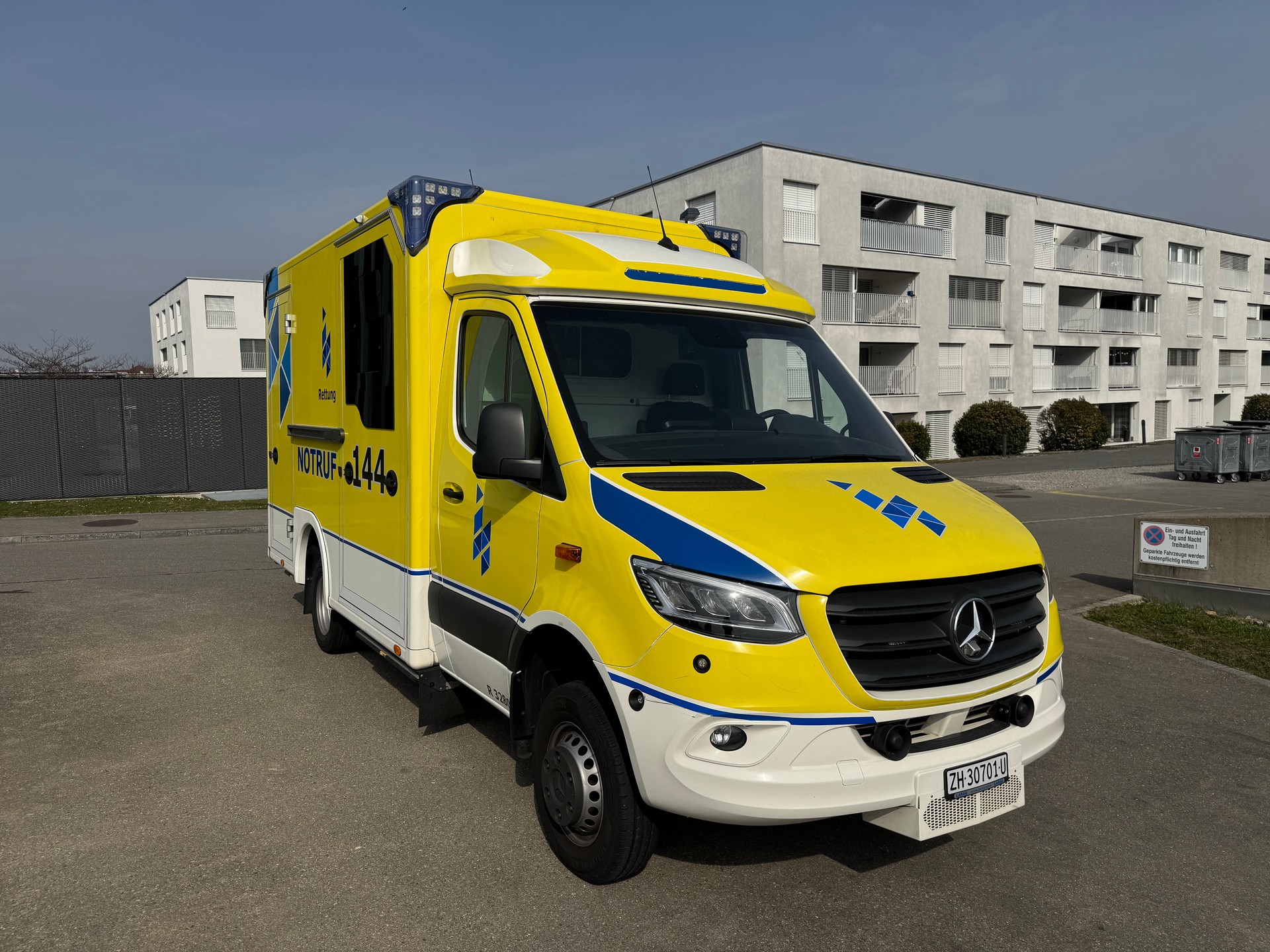 MERCEDES-BENZ Sprinter 519 CDI Lang 7G-TRONIC 4x4 Reduziert-image-5