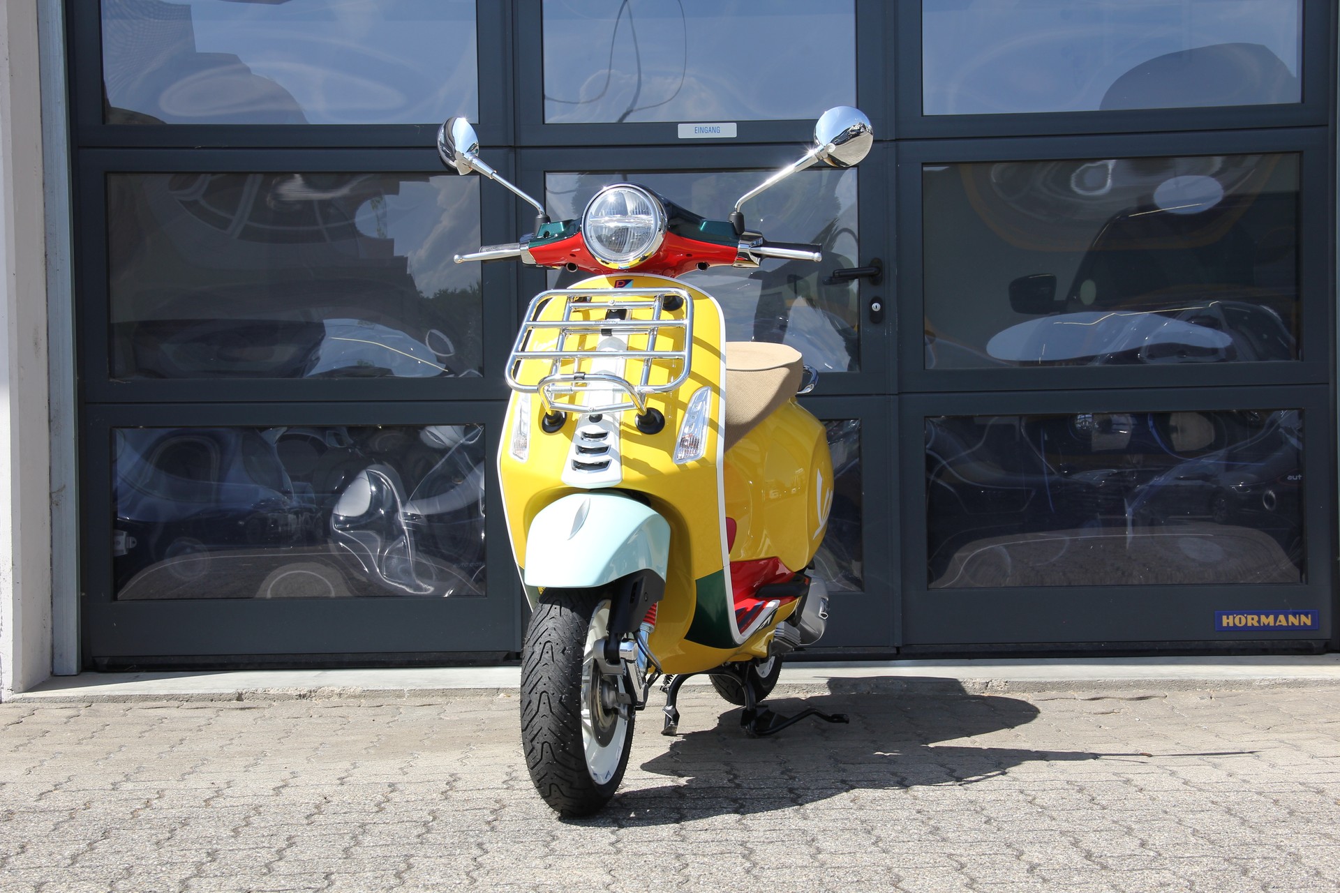 PIAGGIO Vespa 125 Primavera Wotherspoon-image-2