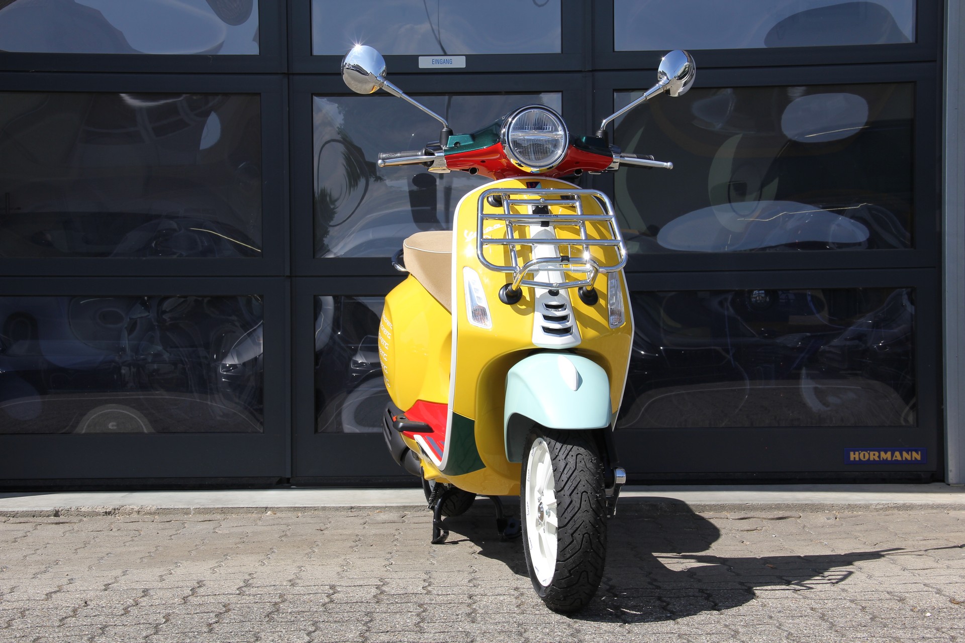 PIAGGIO Vespa 125 Primavera Wotherspoon-image-4