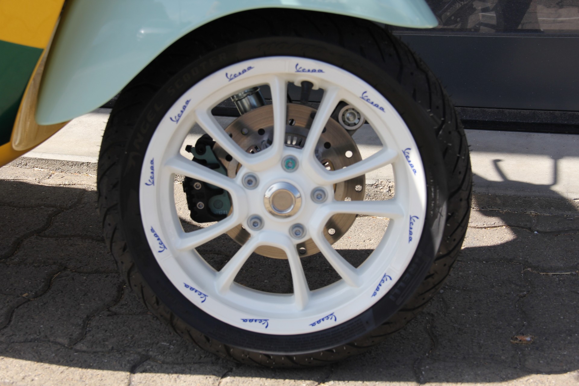 PIAGGIO Vespa 125 Primavera Wotherspoon-image-15