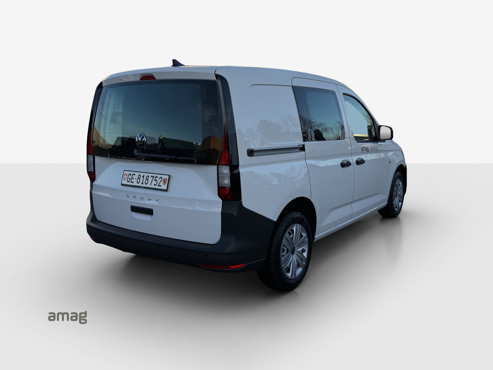 VW Caddy Cargo 2.0TDI Entry-image-4