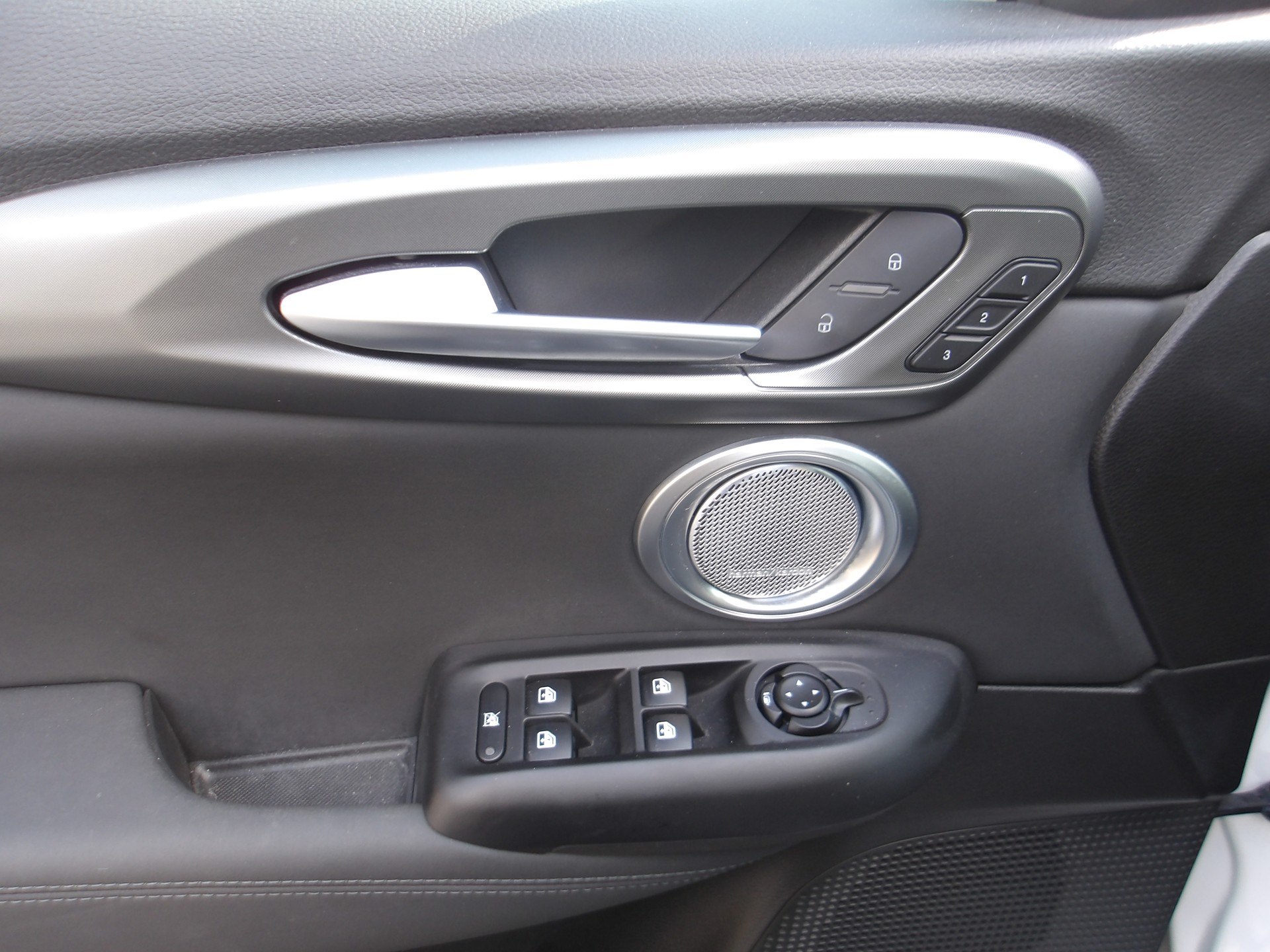 ALFA ROMEO Tonale 1.5 48V Hybrid Veloce Pack Premium-image-13