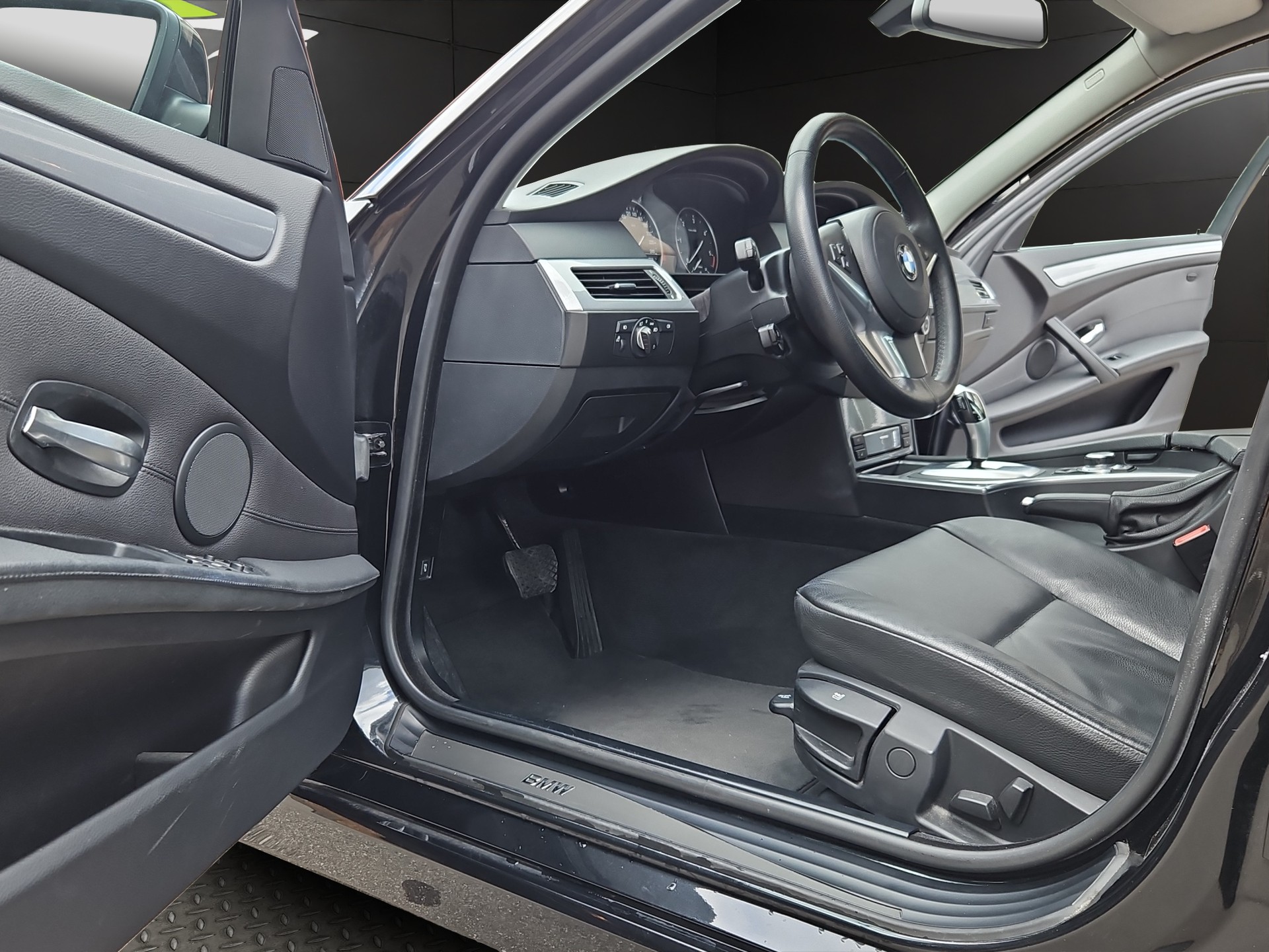 BMW 525d Touring Steptronic-image-25
