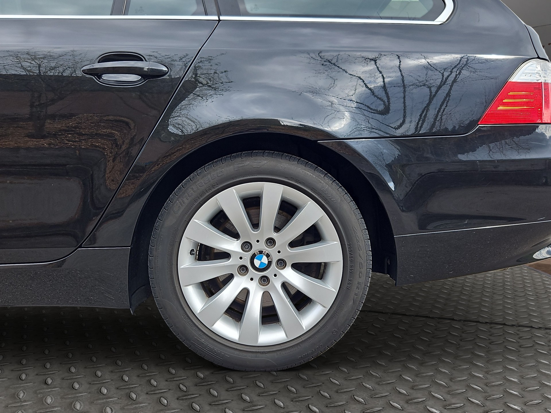 BMW 525d Touring Steptronic-image-10