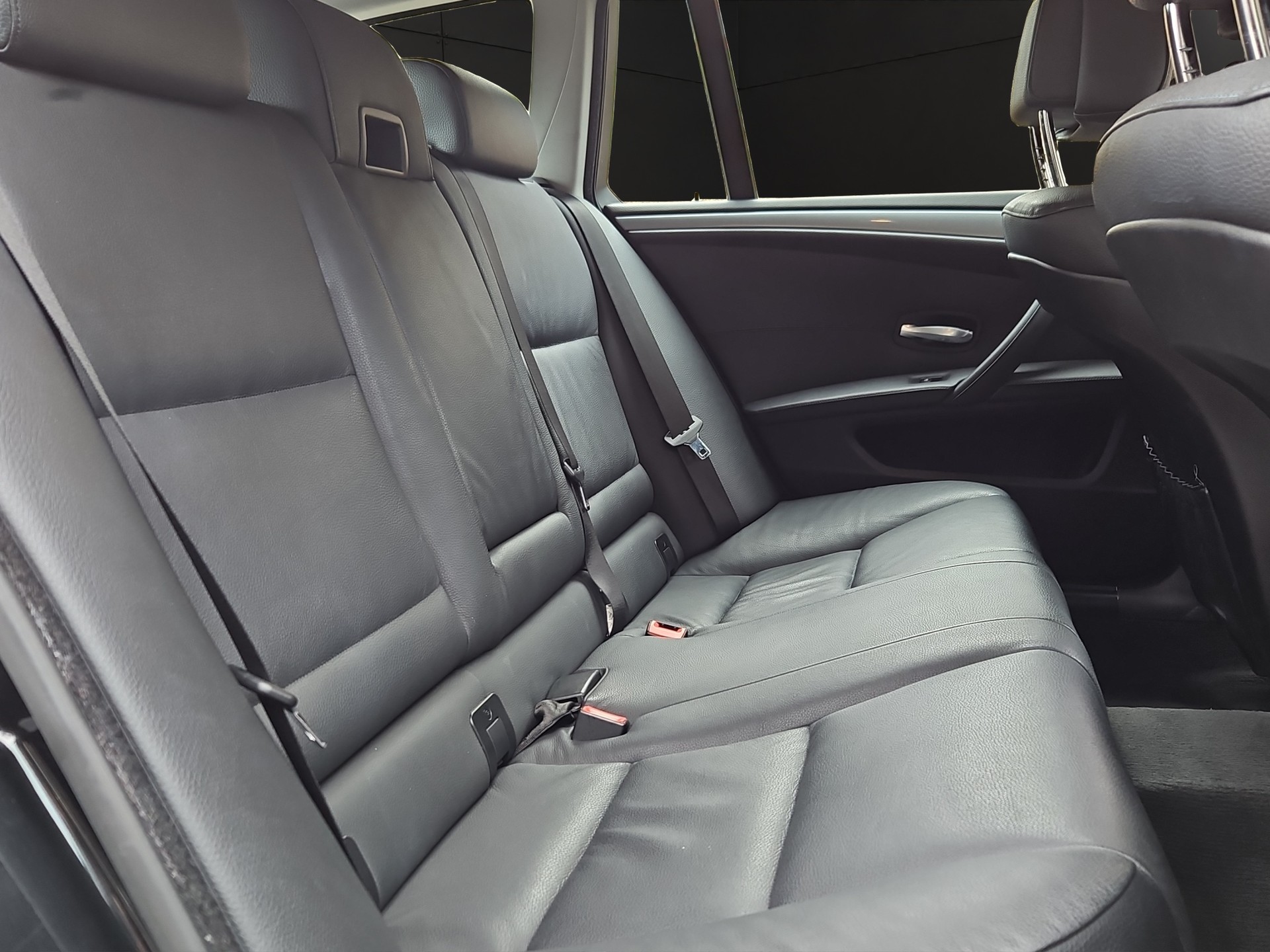 BMW 525d Touring Steptronic-image-24