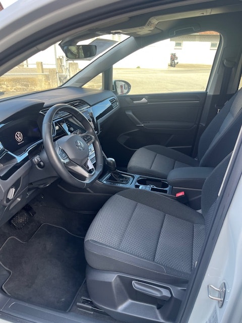 VW Touran 2.0 TDI SCR Comfortline DSG-image-4