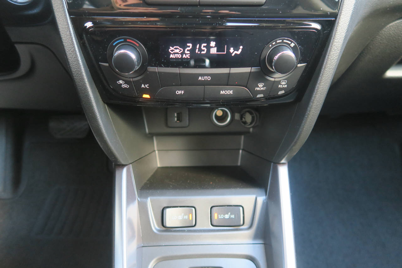 SUZUKI Vitara 1.4 T Sakura Hybrid 4x4-image-11