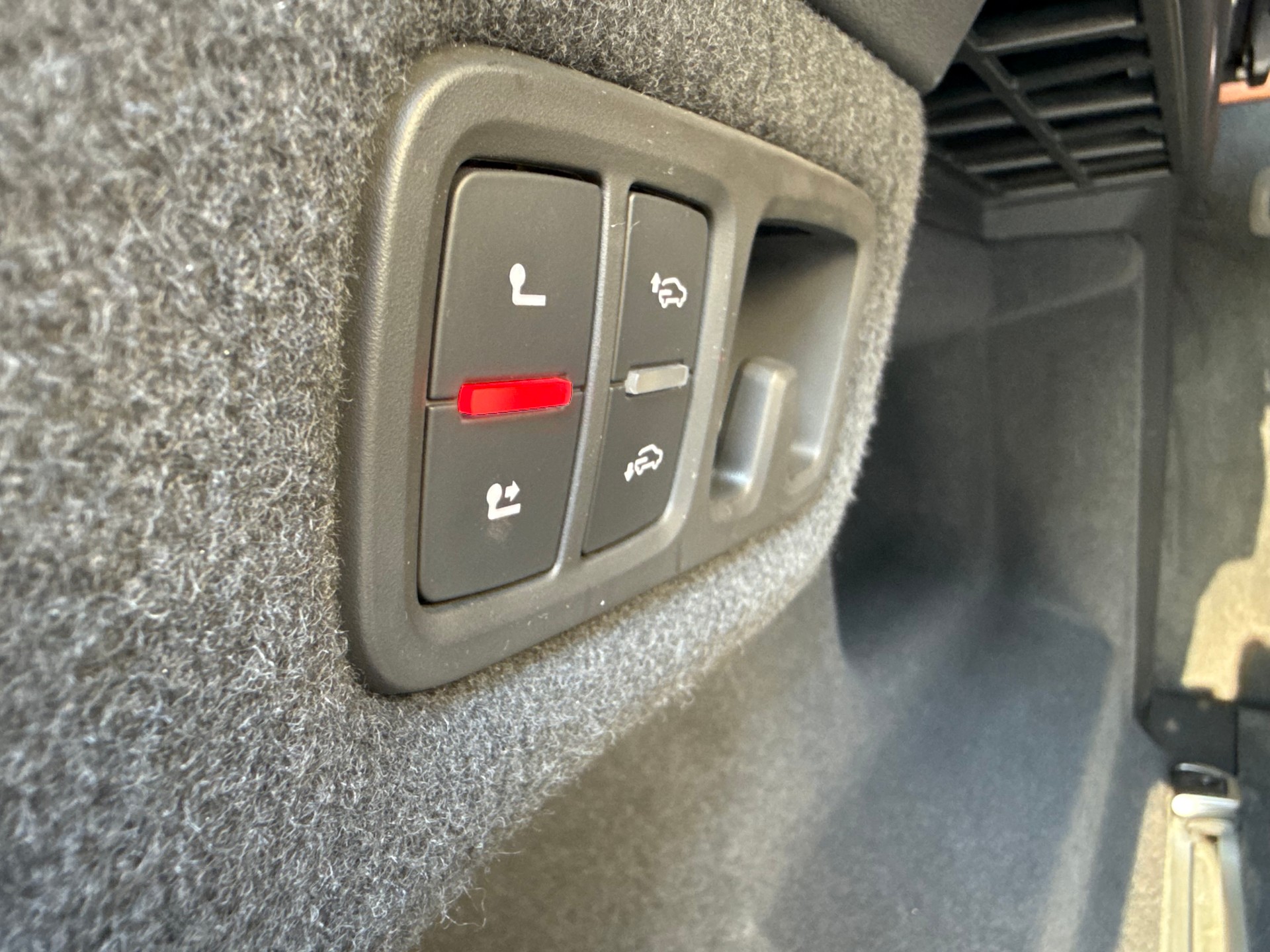 LAMBORGHINI Urus E-Gear-image-10