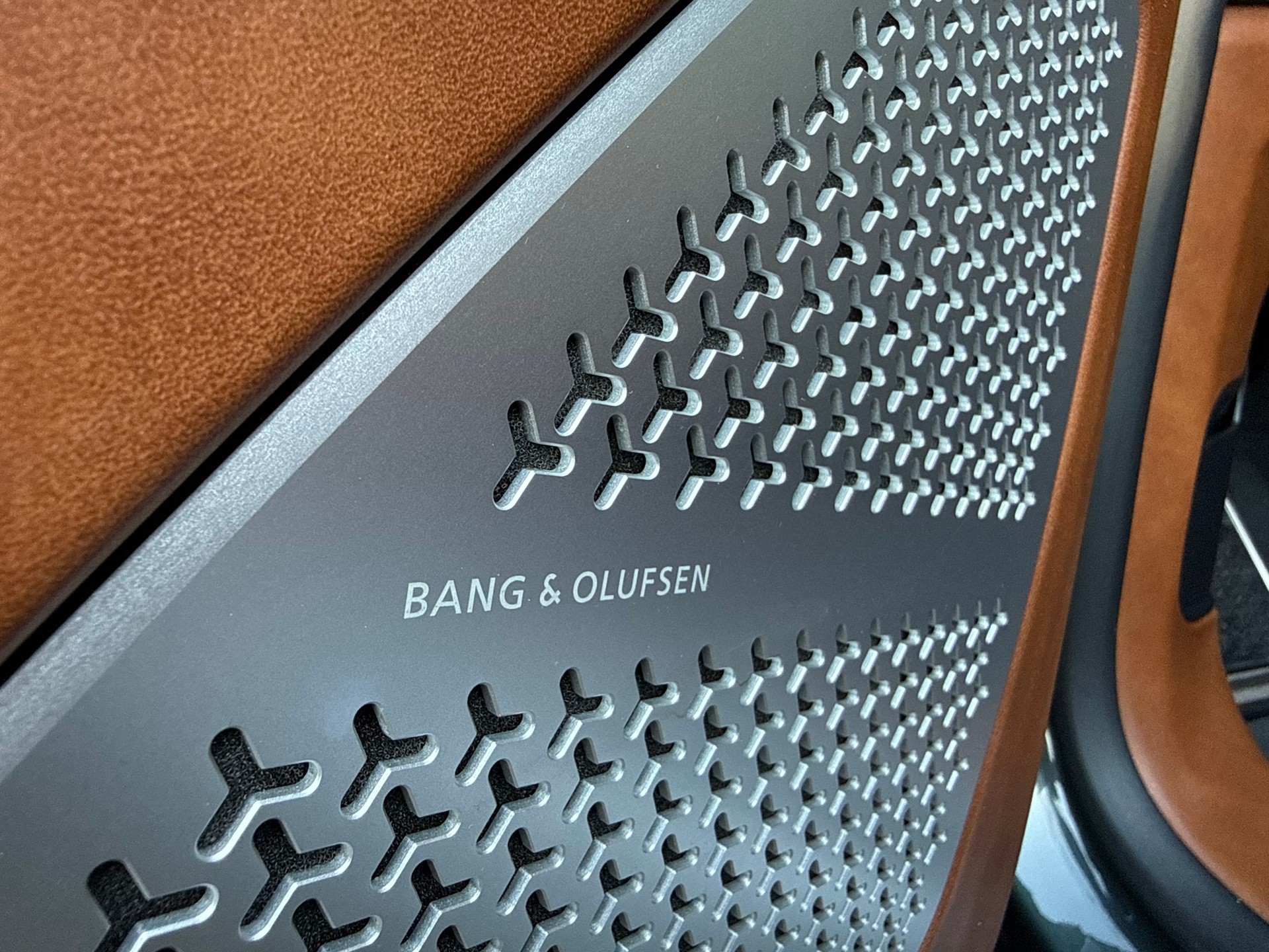 LAMBORGHINI Urus E-Gear-image-8